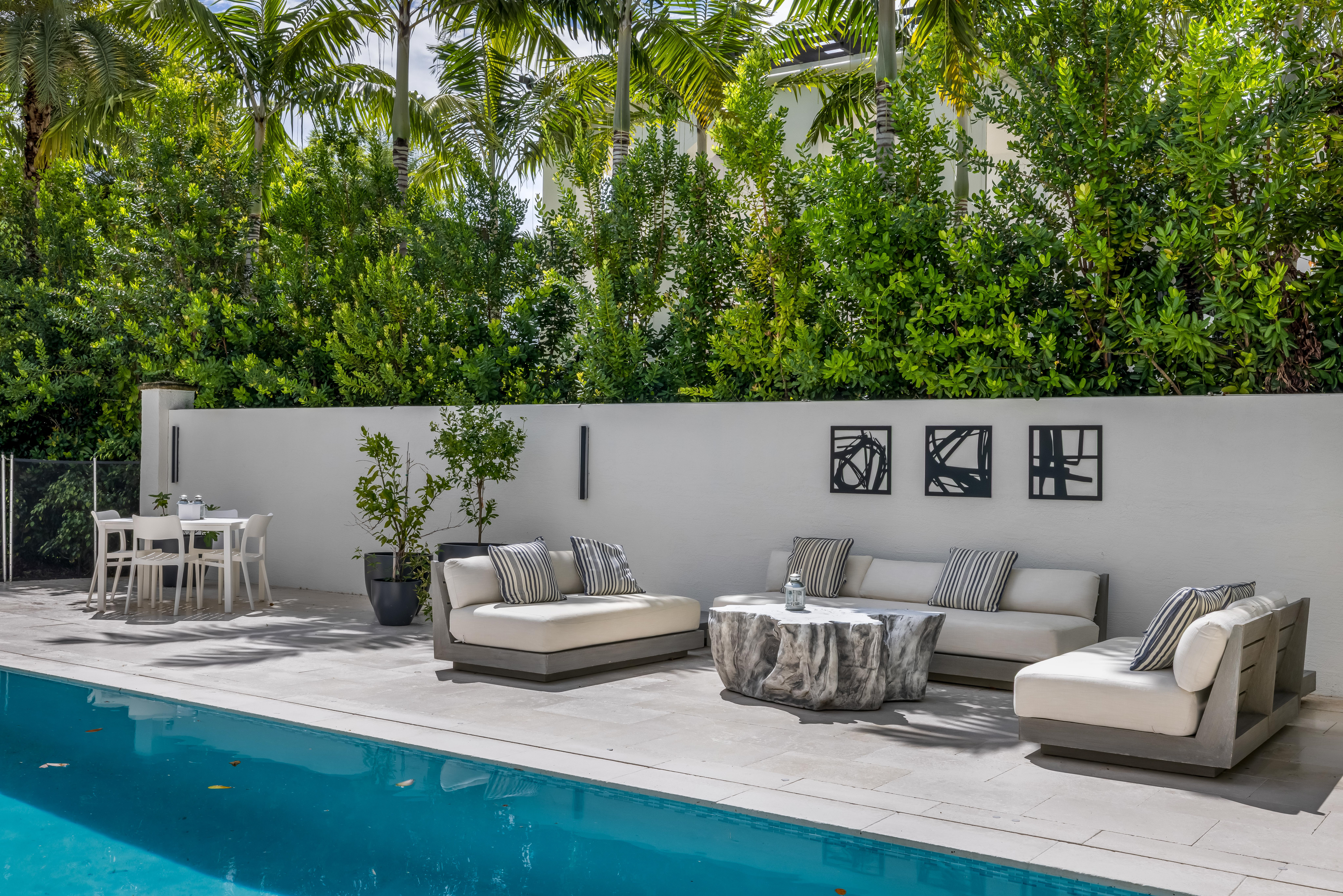 279 Galeon Court Coral Gables FL 33143