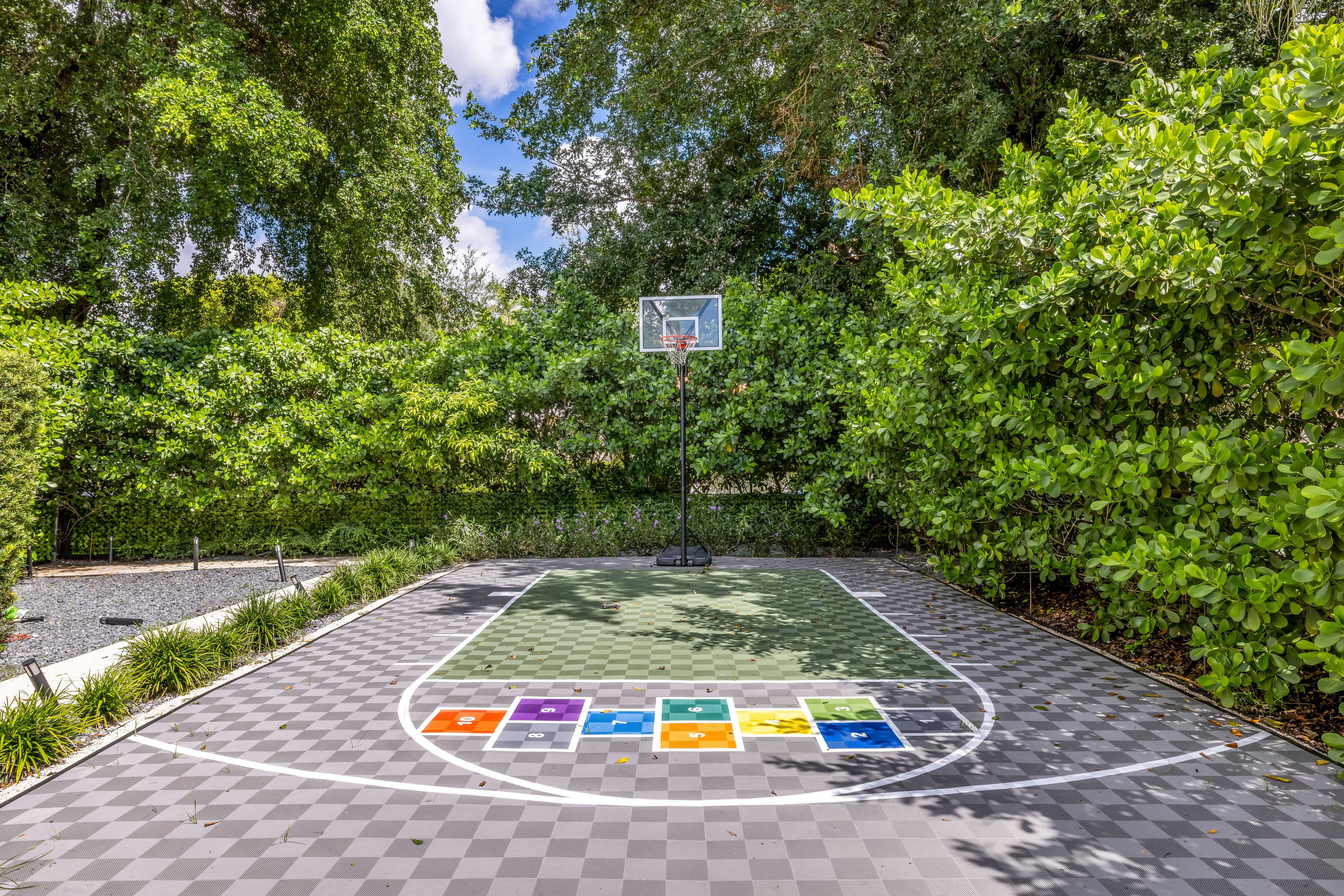 279 Galeon Court Coral Gables FL 33143