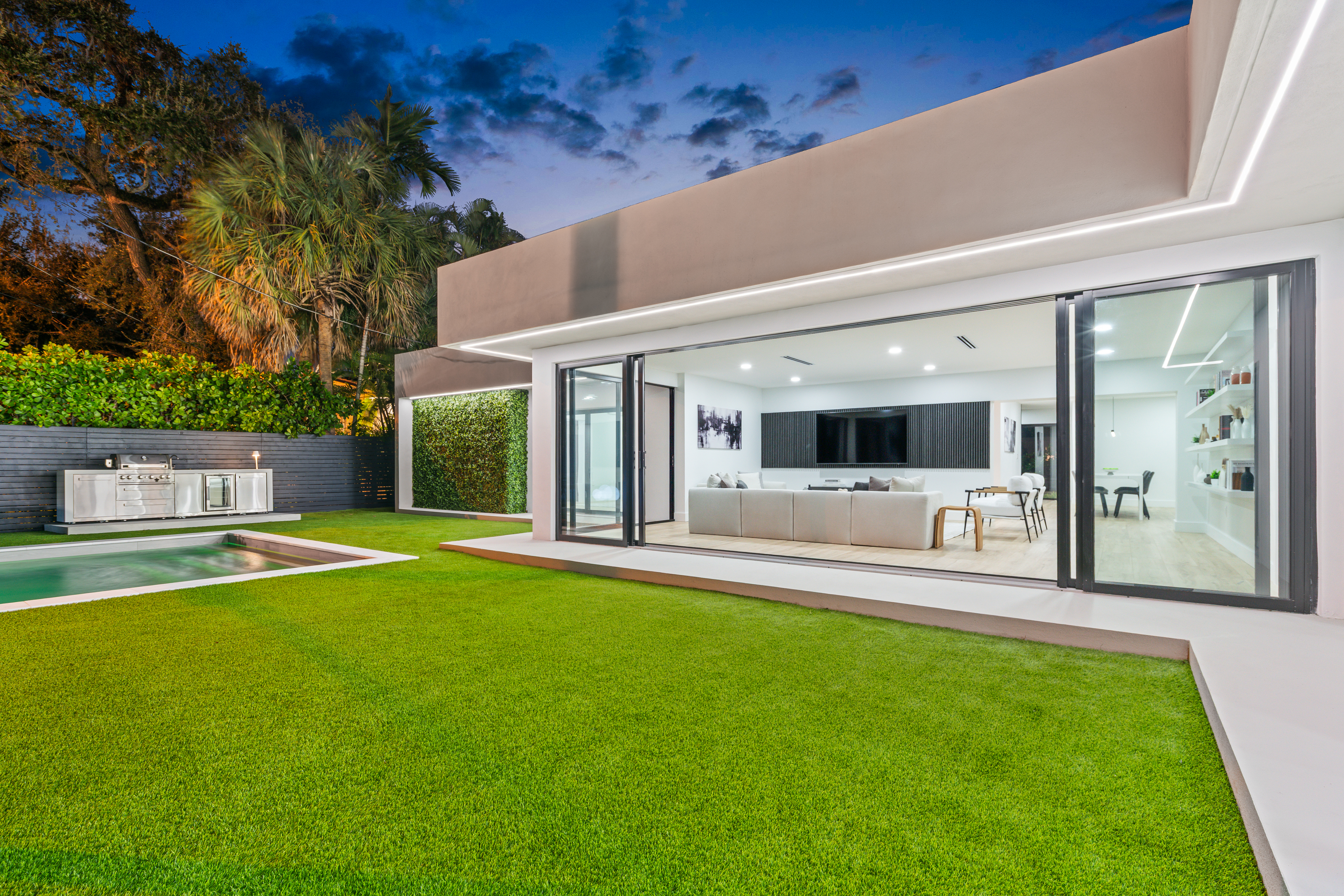 85 W Shore Drive W Miami FL 33133