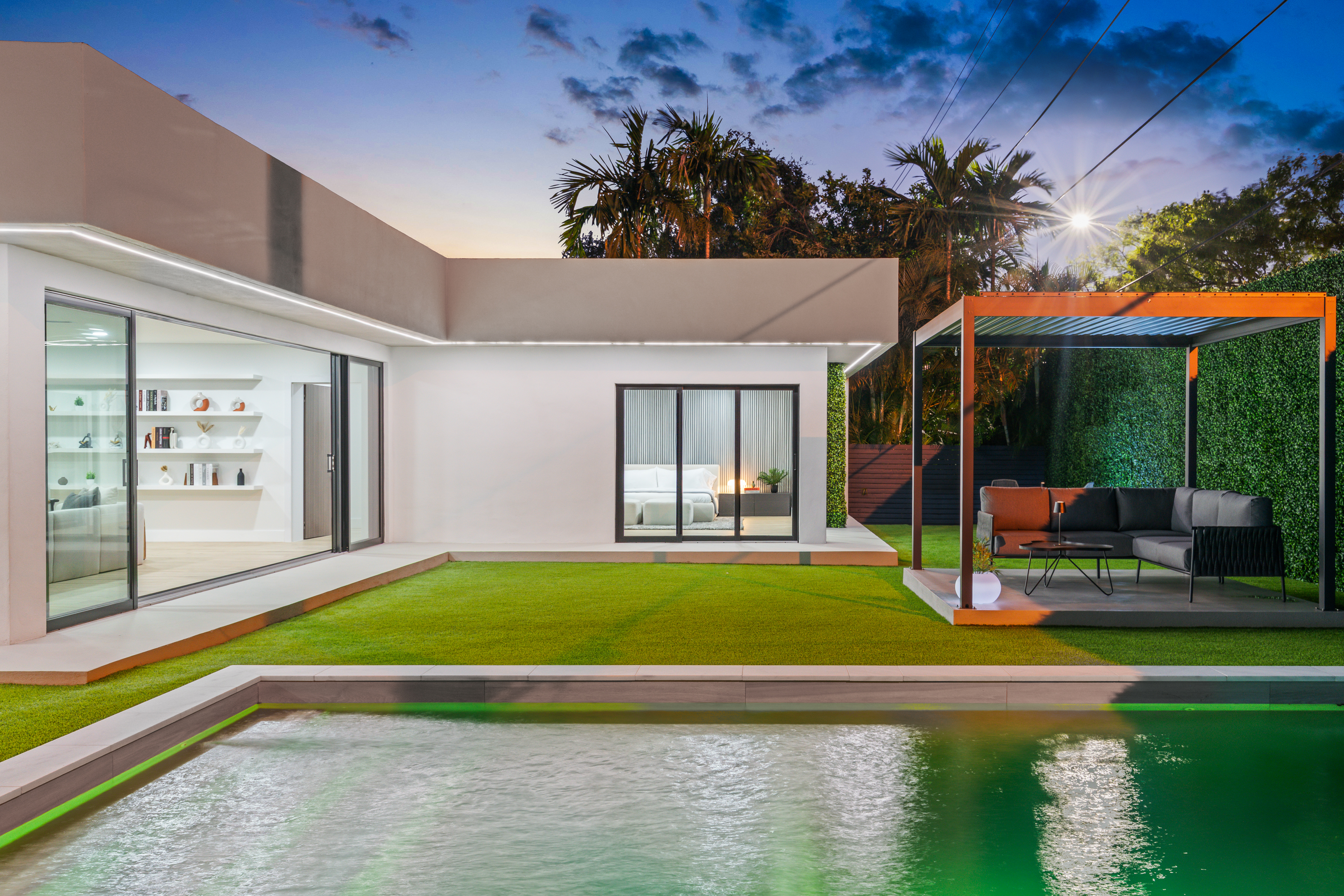 85 W Shore Drive W Miami FL 33133