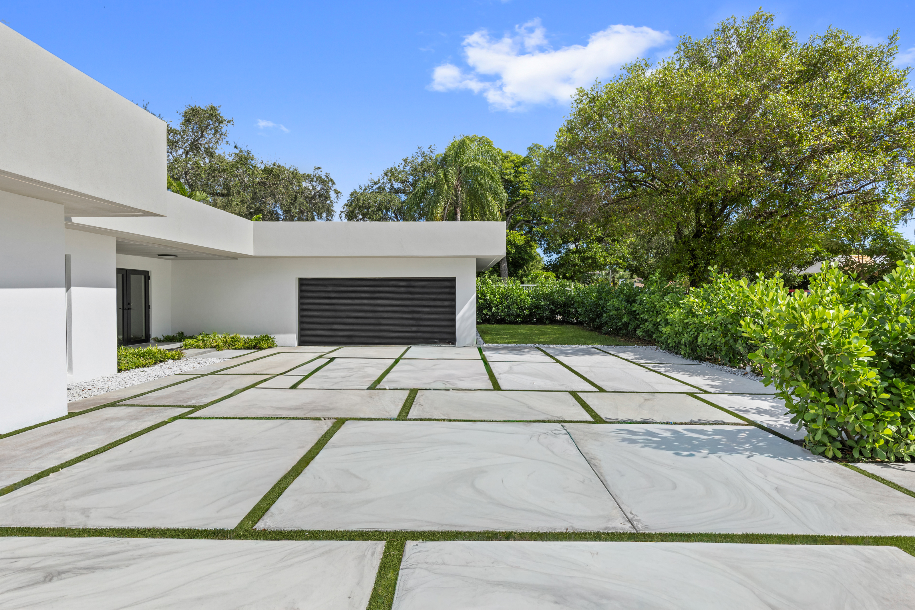 85 W Shore Drive W Miami FL 33133