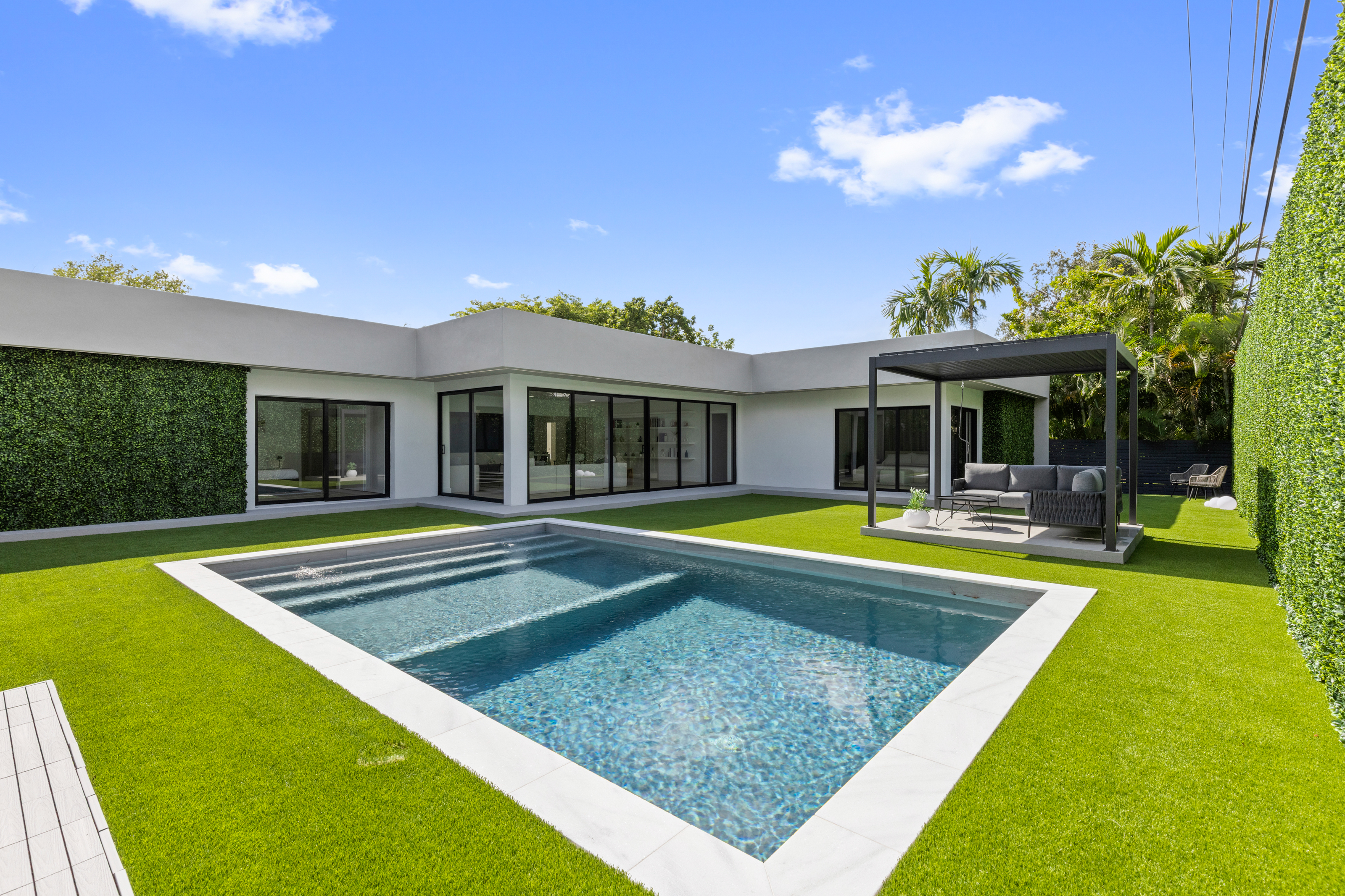 85 W Shore Drive W Miami FL 33133