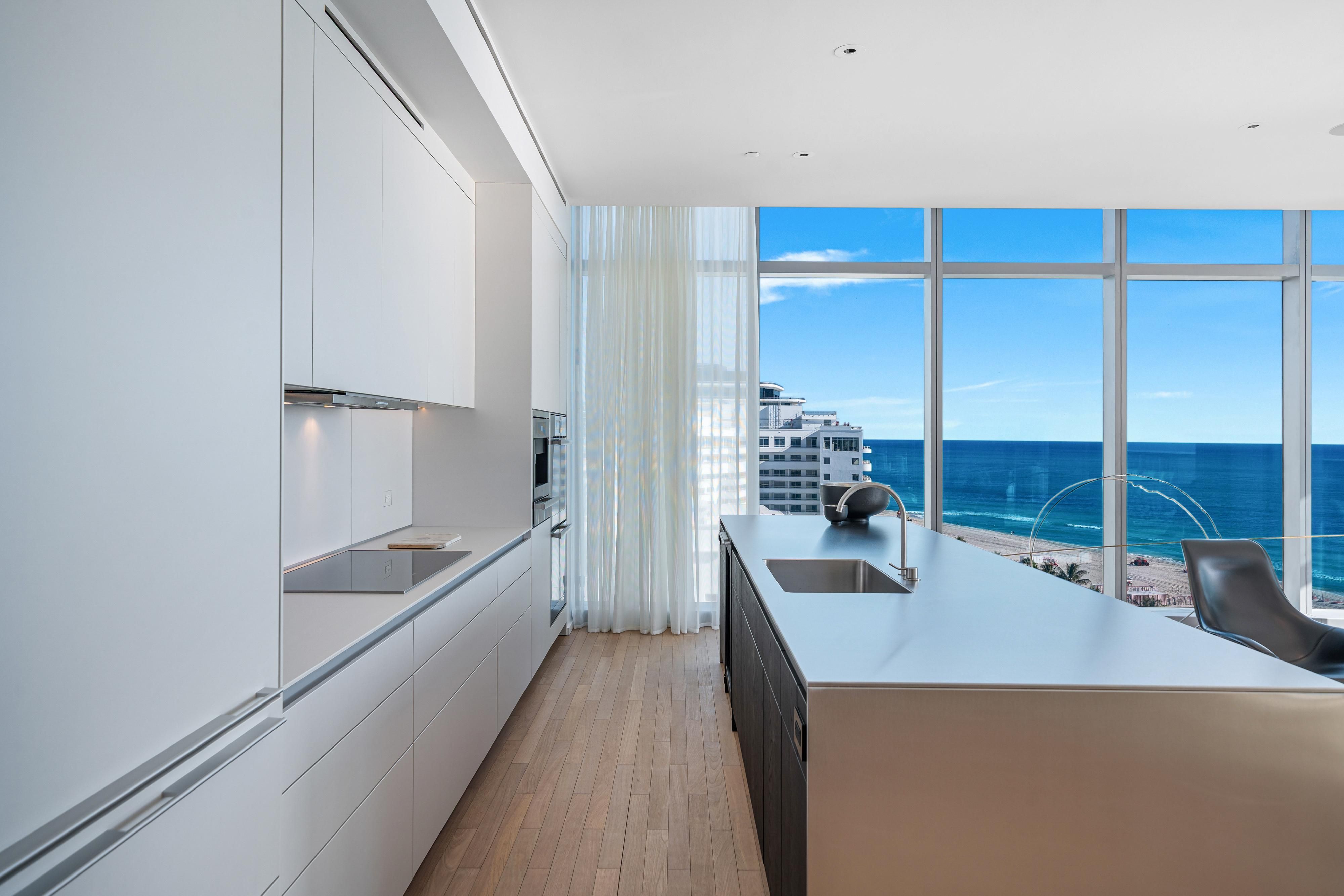 2901 Collins Avenue Miami Beach FL 33140