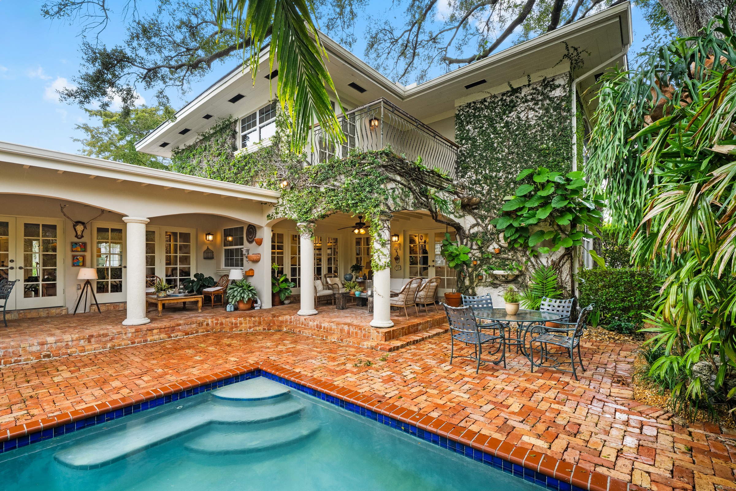 1255 Algardi Avenue Coral Gables FL 33146