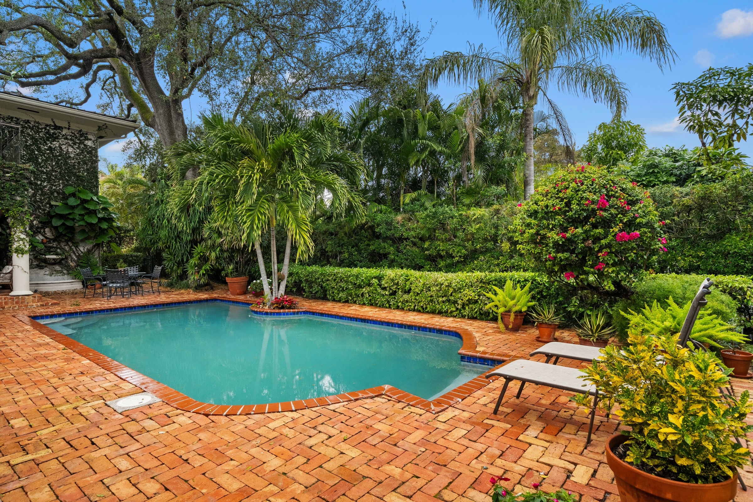 1255 Algardi Avenue Coral Gables FL 33146