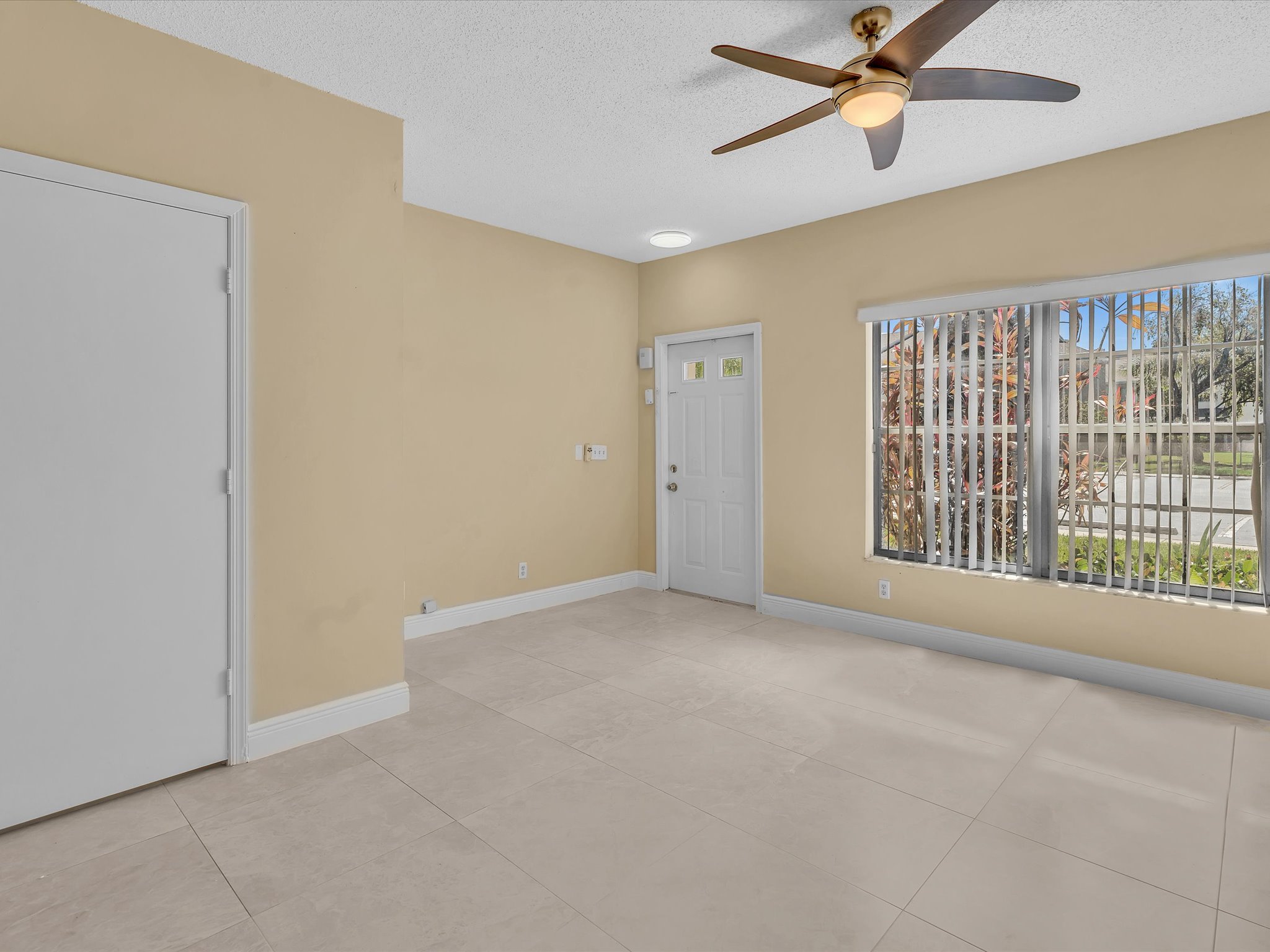 60 Key West Court Weston FL 33326