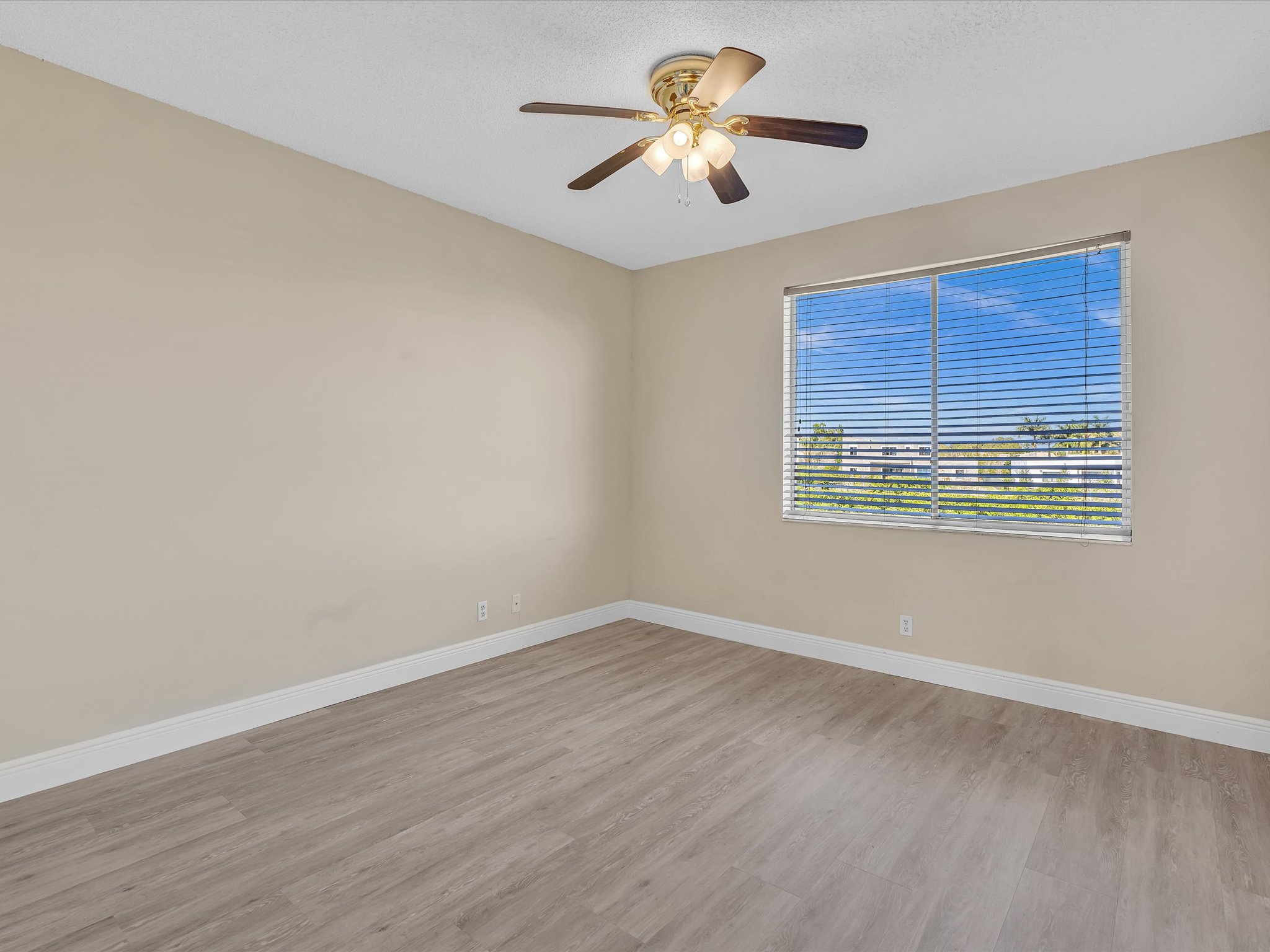 60 Key West Court Weston FL 33326