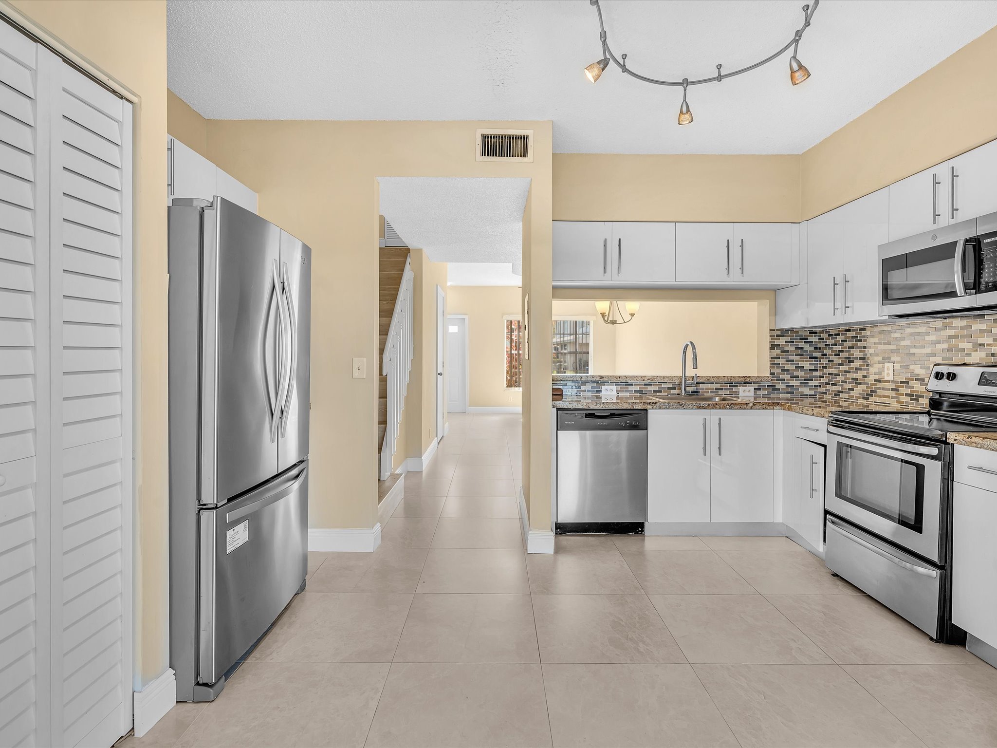 60 Key West Court Weston FL 33326