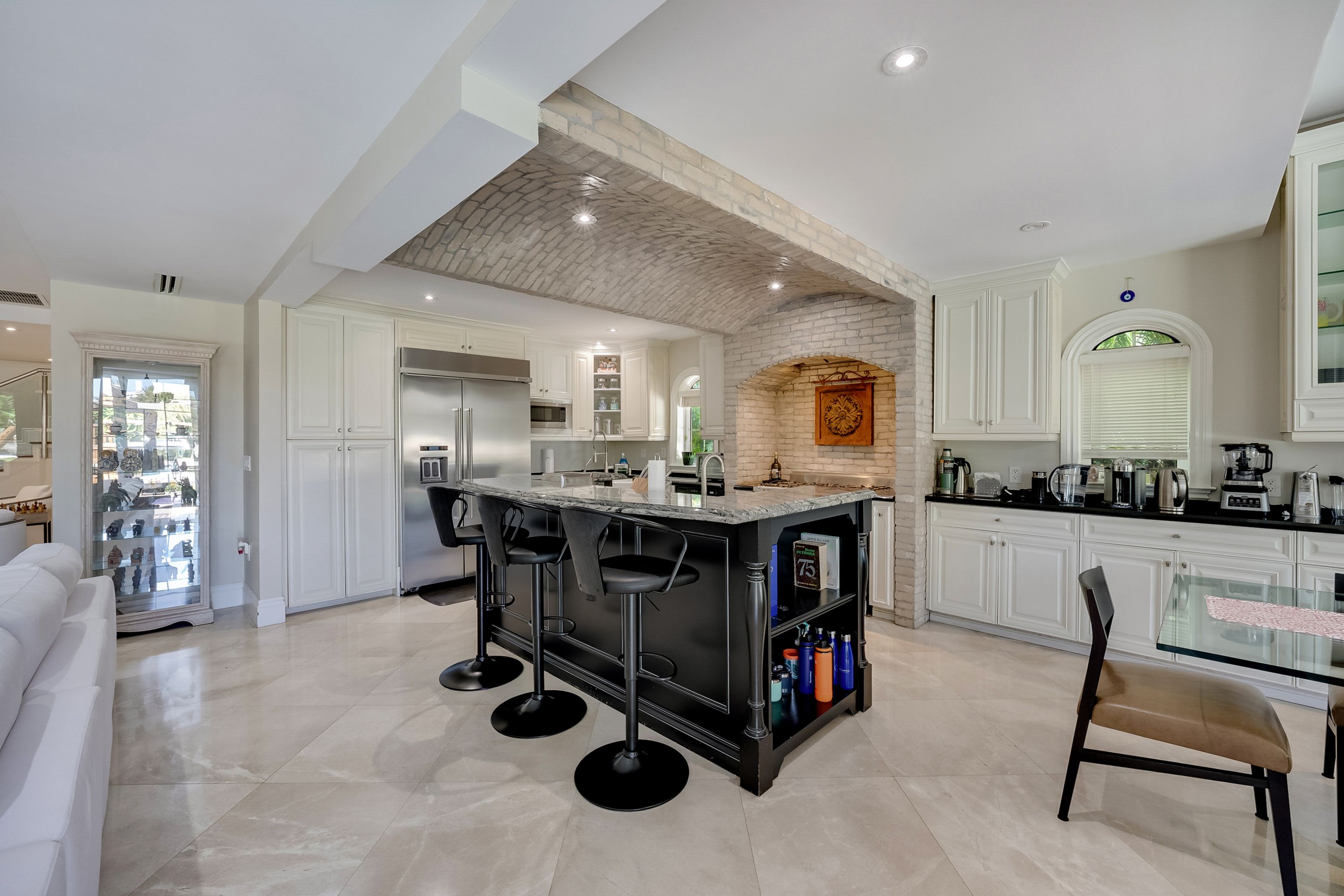 520 N Parkway Golden Beach FL 33160