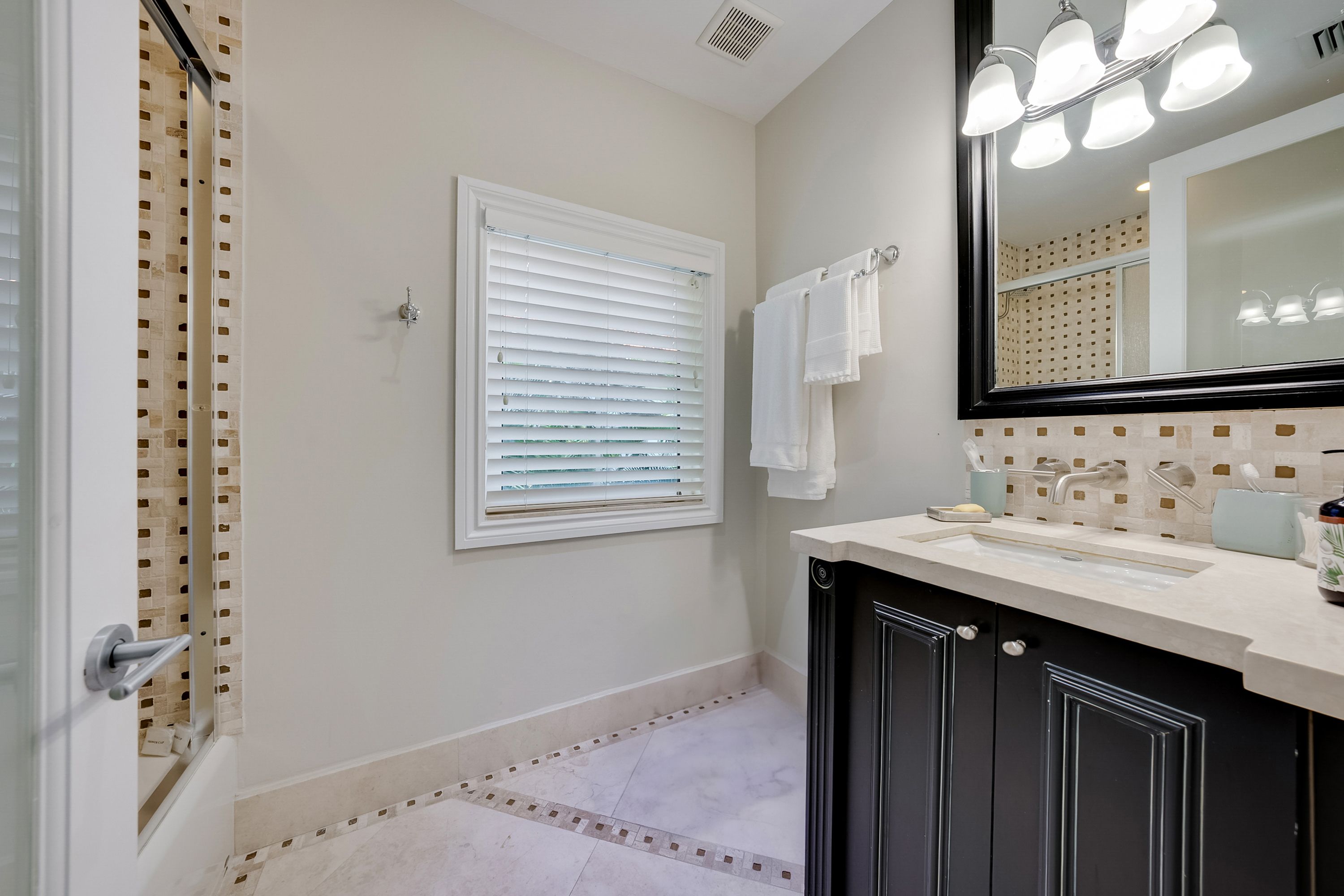 520 N Parkway Golden Beach FL 33160
