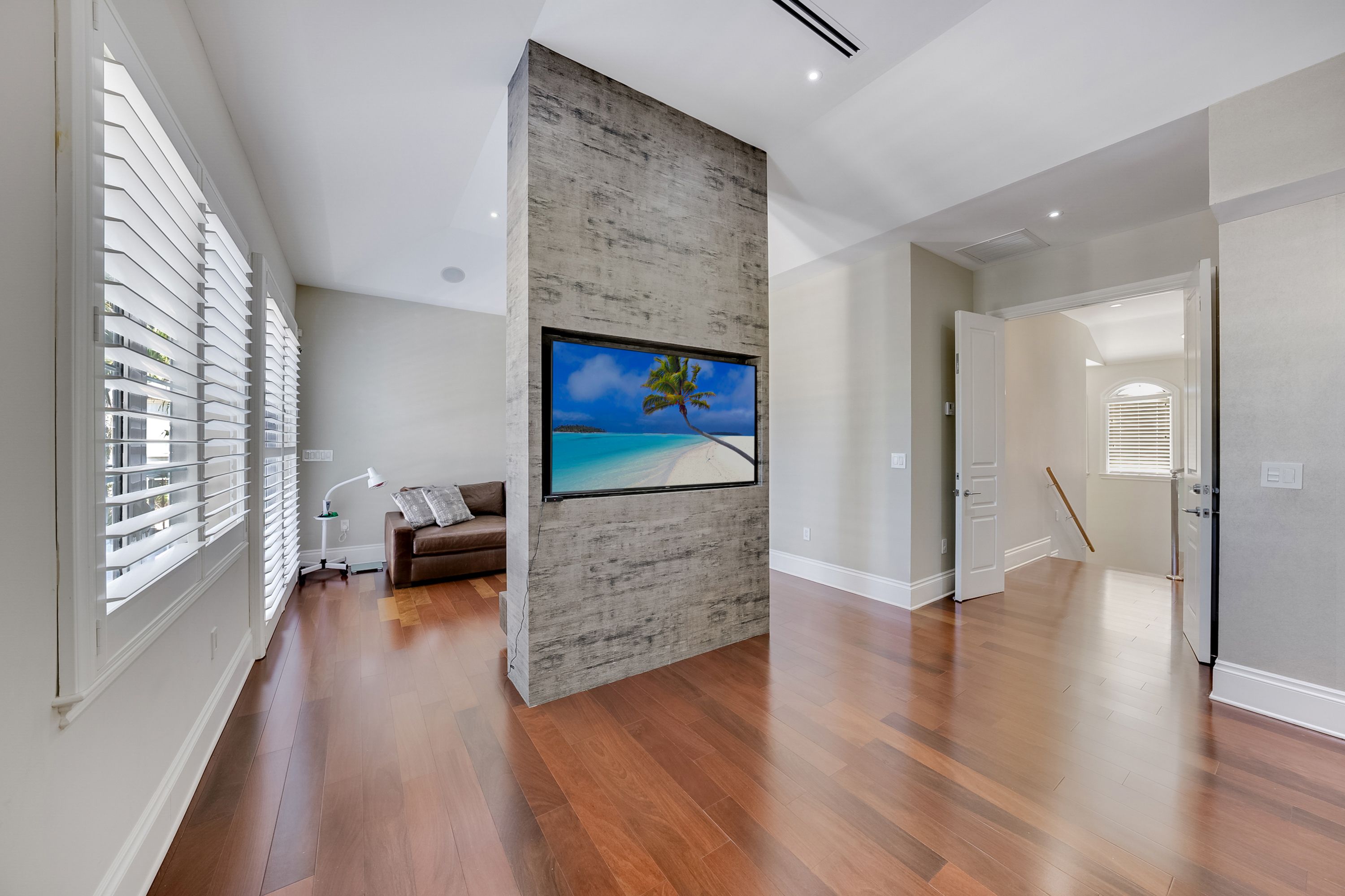 520 N Parkway Golden Beach FL 33160