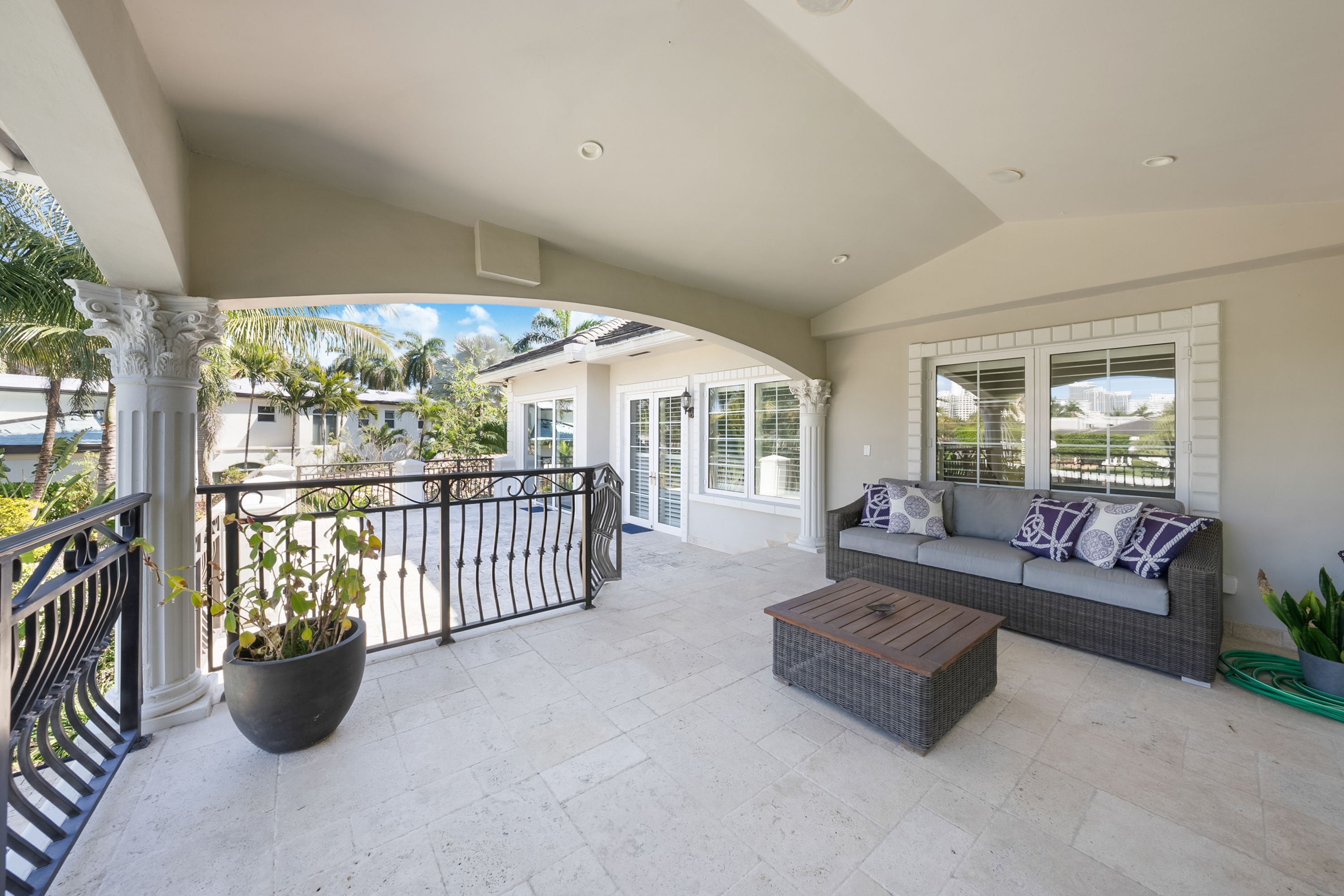 520 N Parkway Golden Beach FL 33160