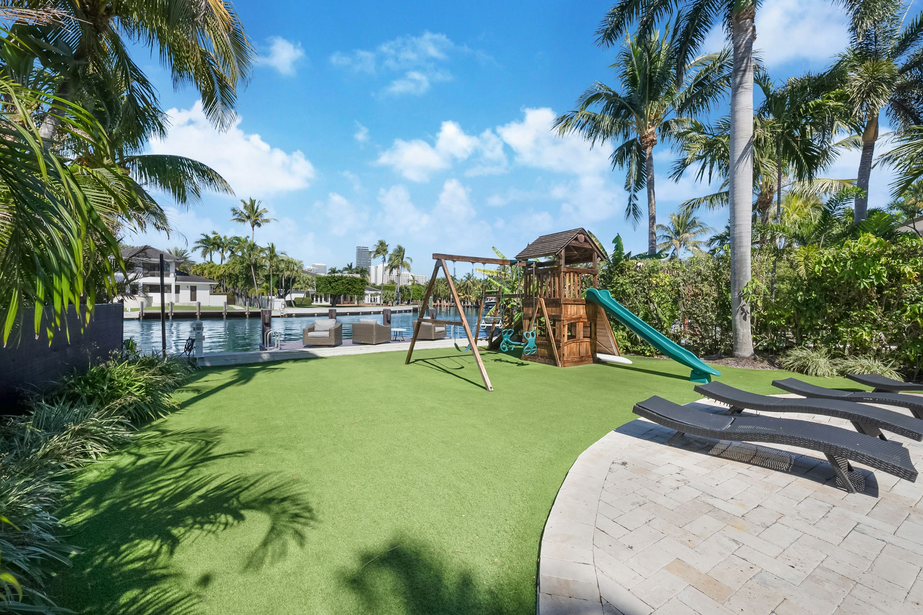 520 N Parkway Golden Beach FL 33160