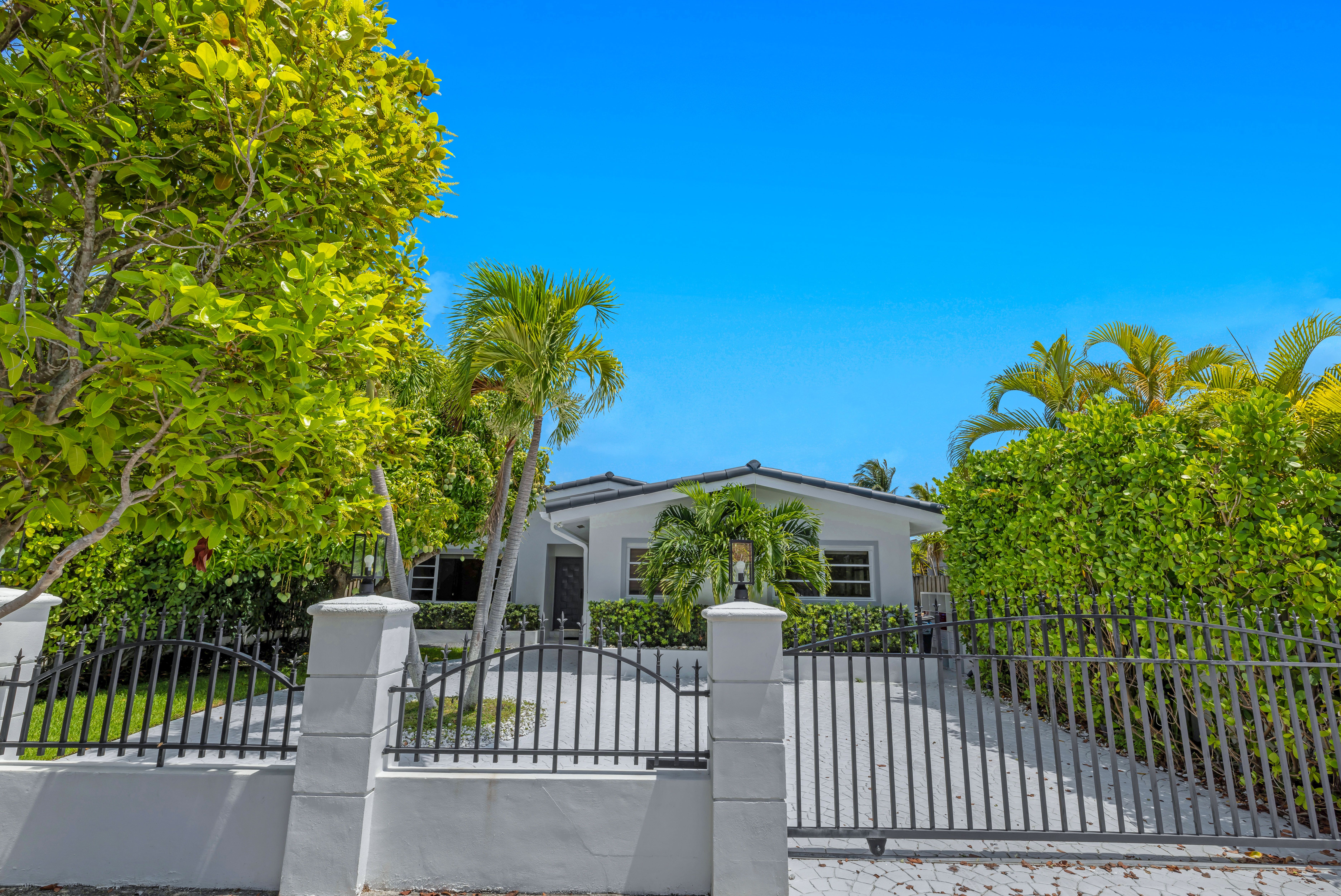 1405 Stillwater Drive Miami Beach FL 33141