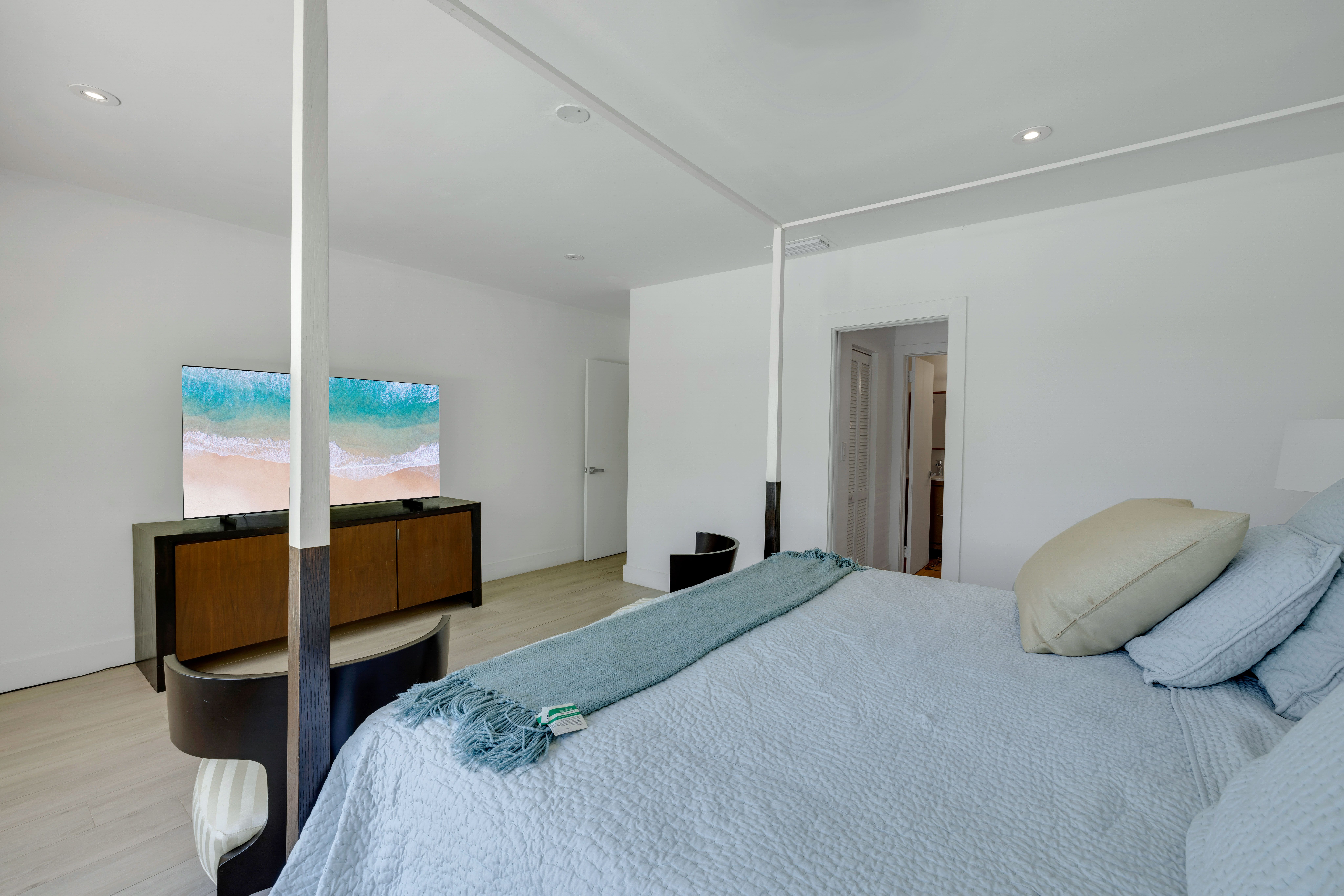 1405 Stillwater Drive Miami Beach FL 33141