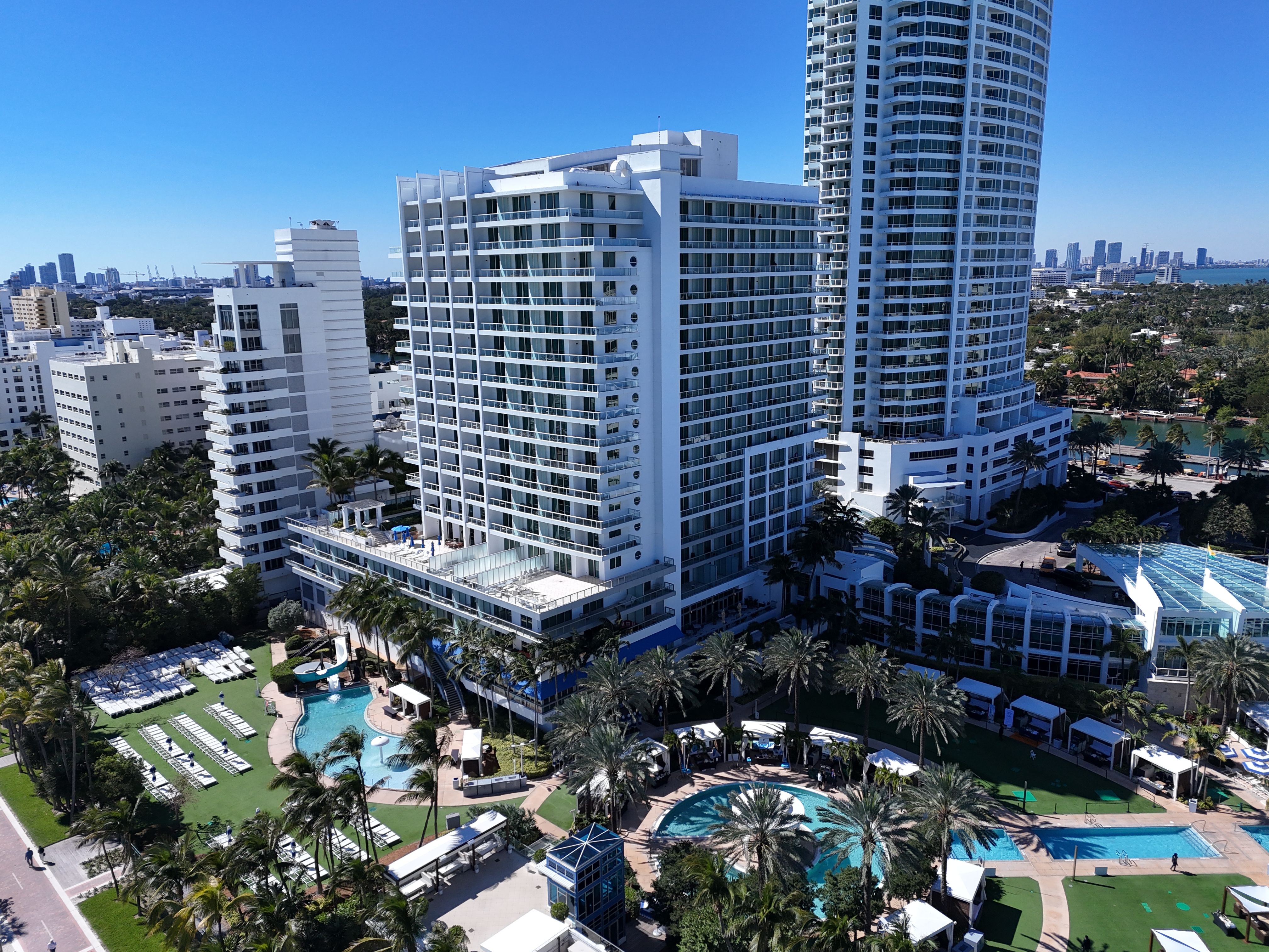 4391 Collins Avenue Miami Beach FL 33140