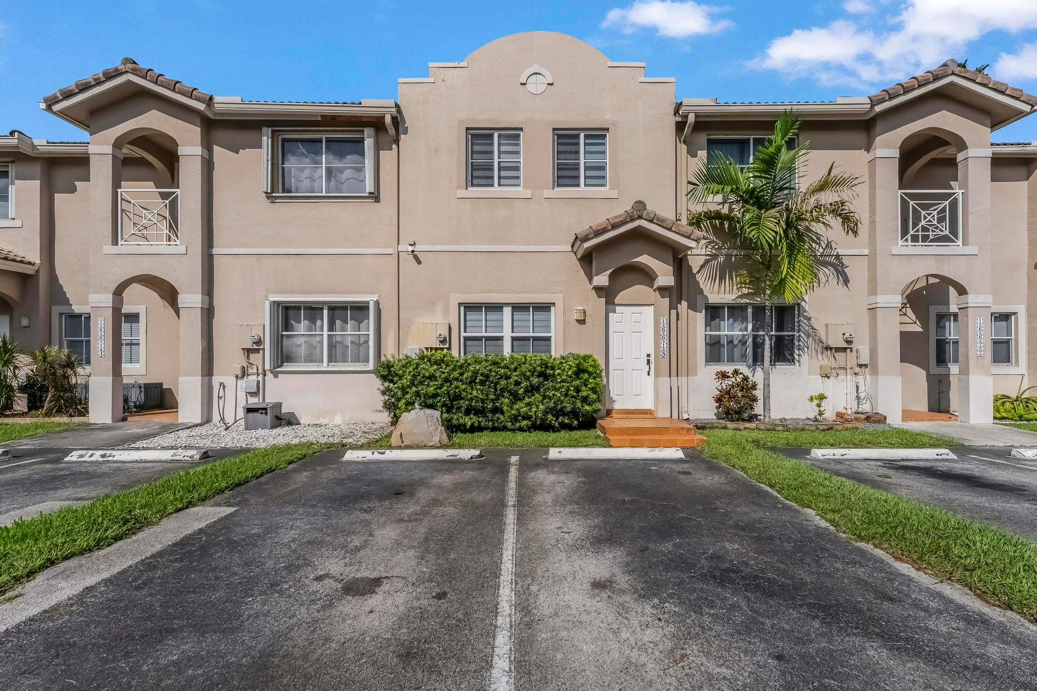 16618 NW 71st Avenue Miami Lakes FL 33014