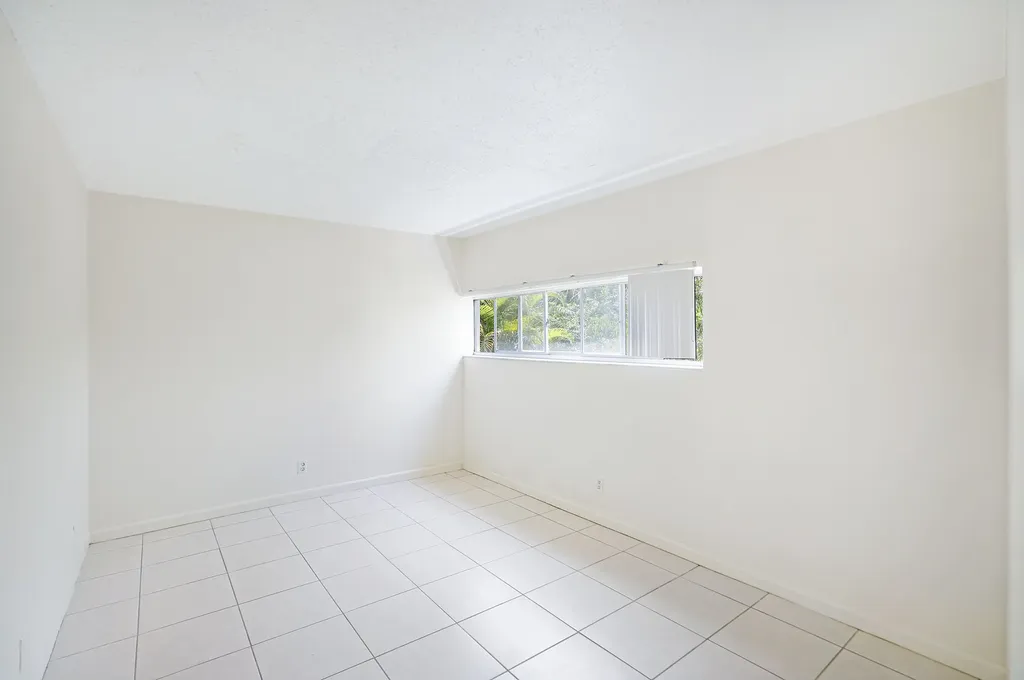 100 Southeast 21st Street Fort Lauderdale FL 33316