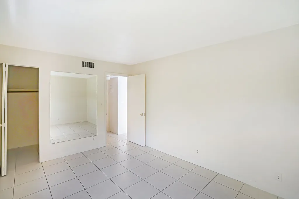 100 Southeast 21st Street Fort Lauderdale FL 33316