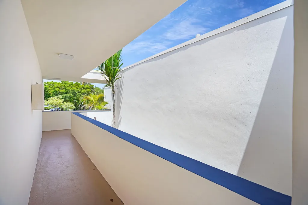 100 Southeast 21st Street Fort Lauderdale FL 33316