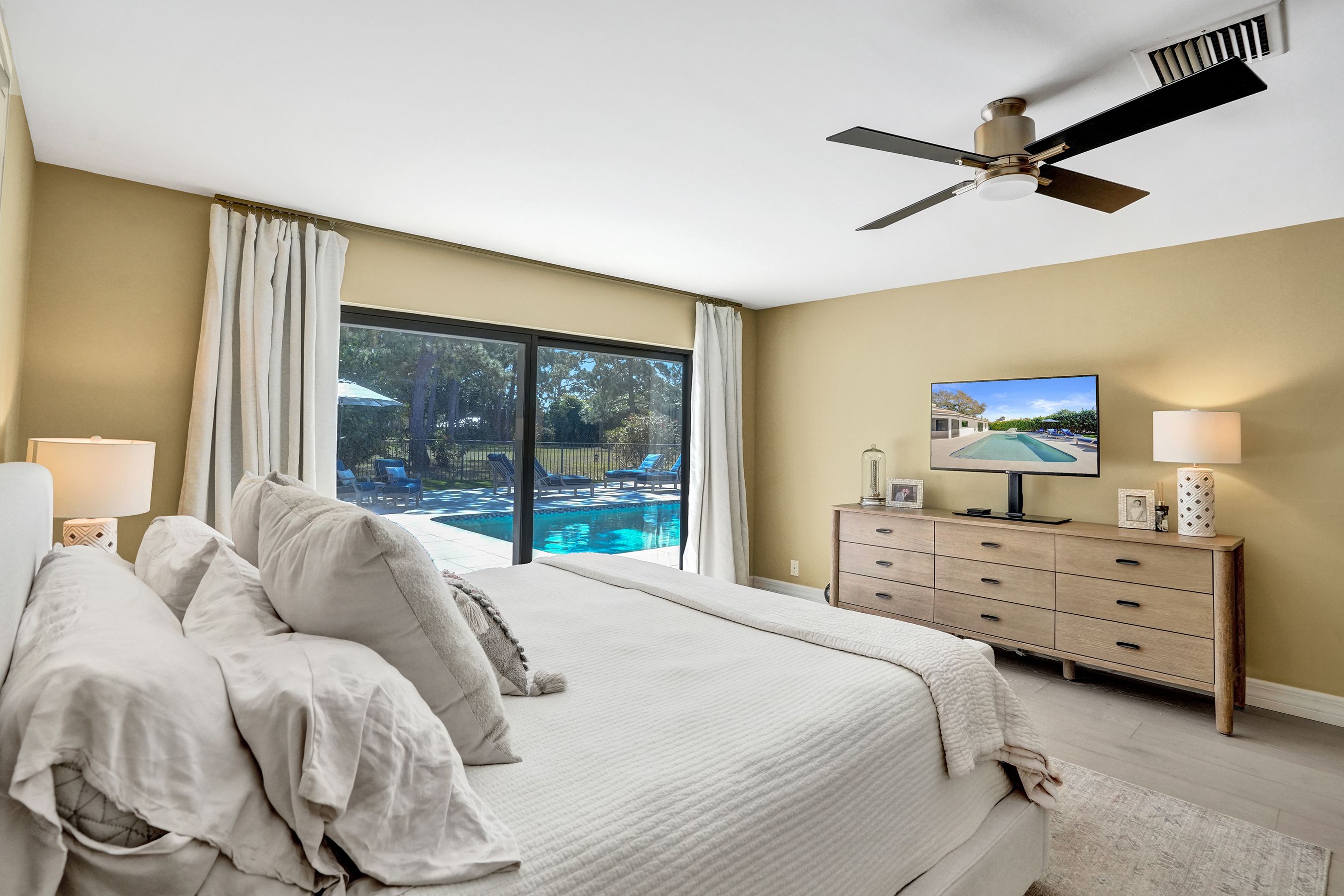 614 W Lakewoode Circle Delray Beach FL 33445
