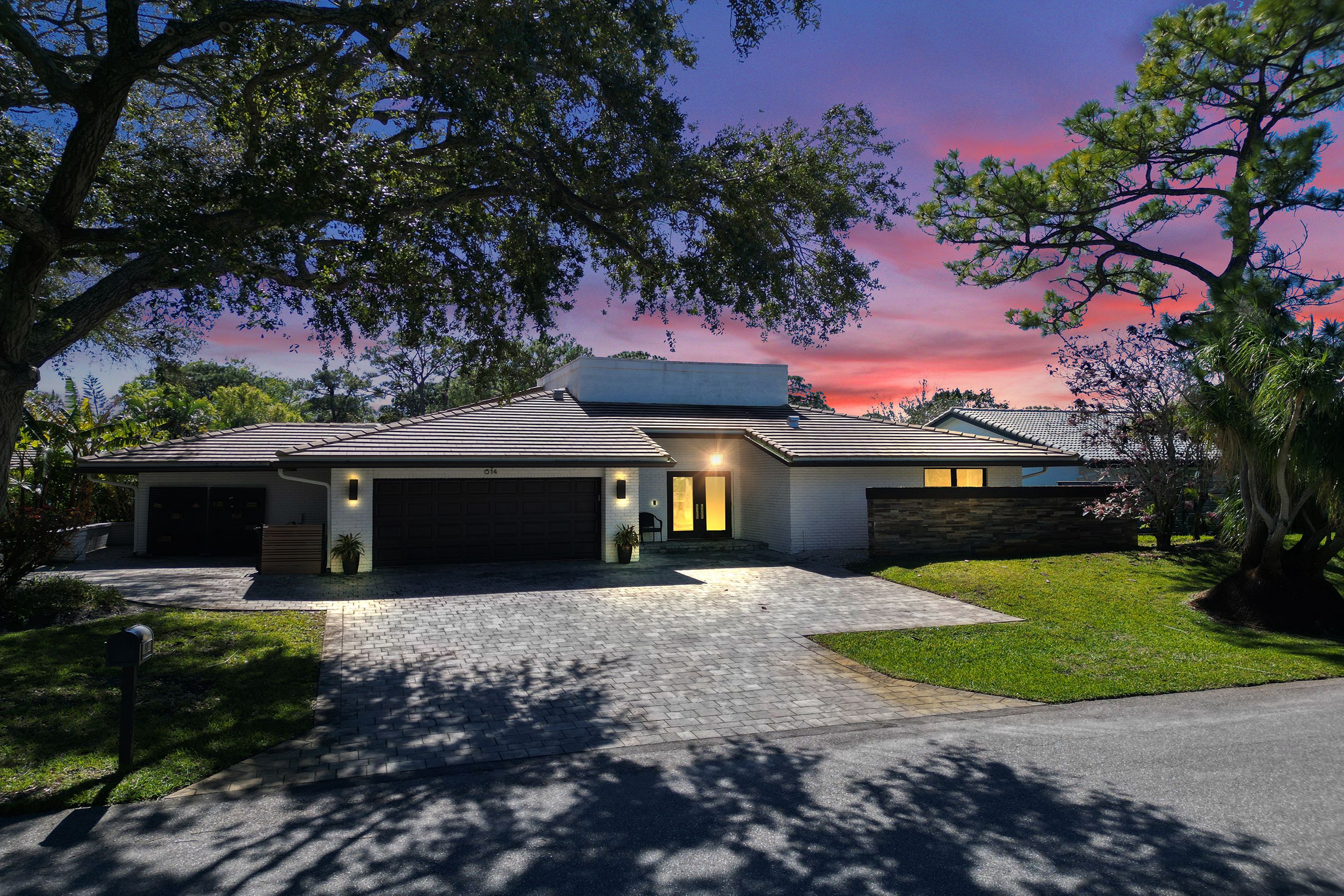 614 W Lakewoode Circle Delray Beach FL 33445