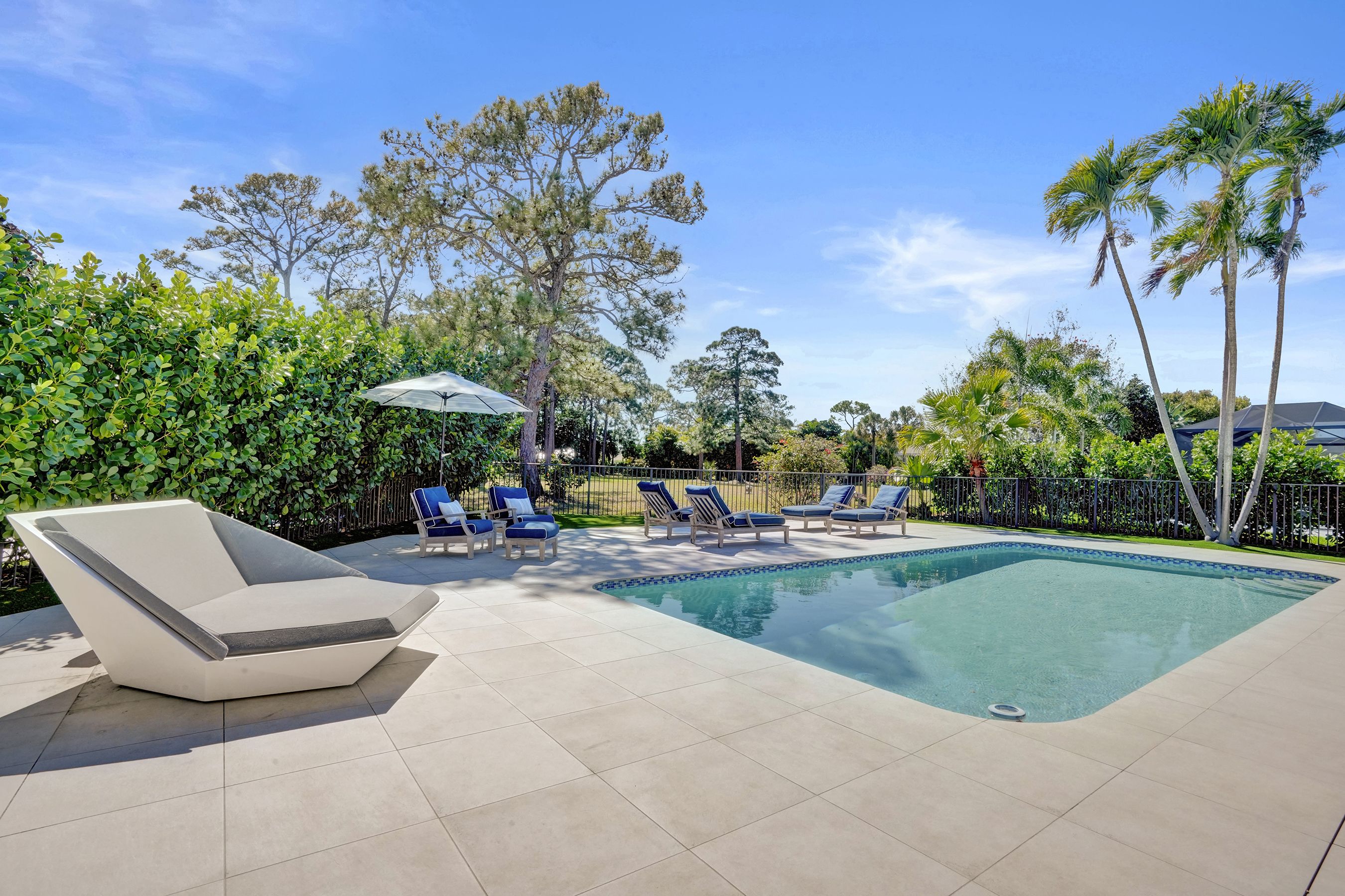 614 W Lakewoode Circle Delray Beach FL 33445