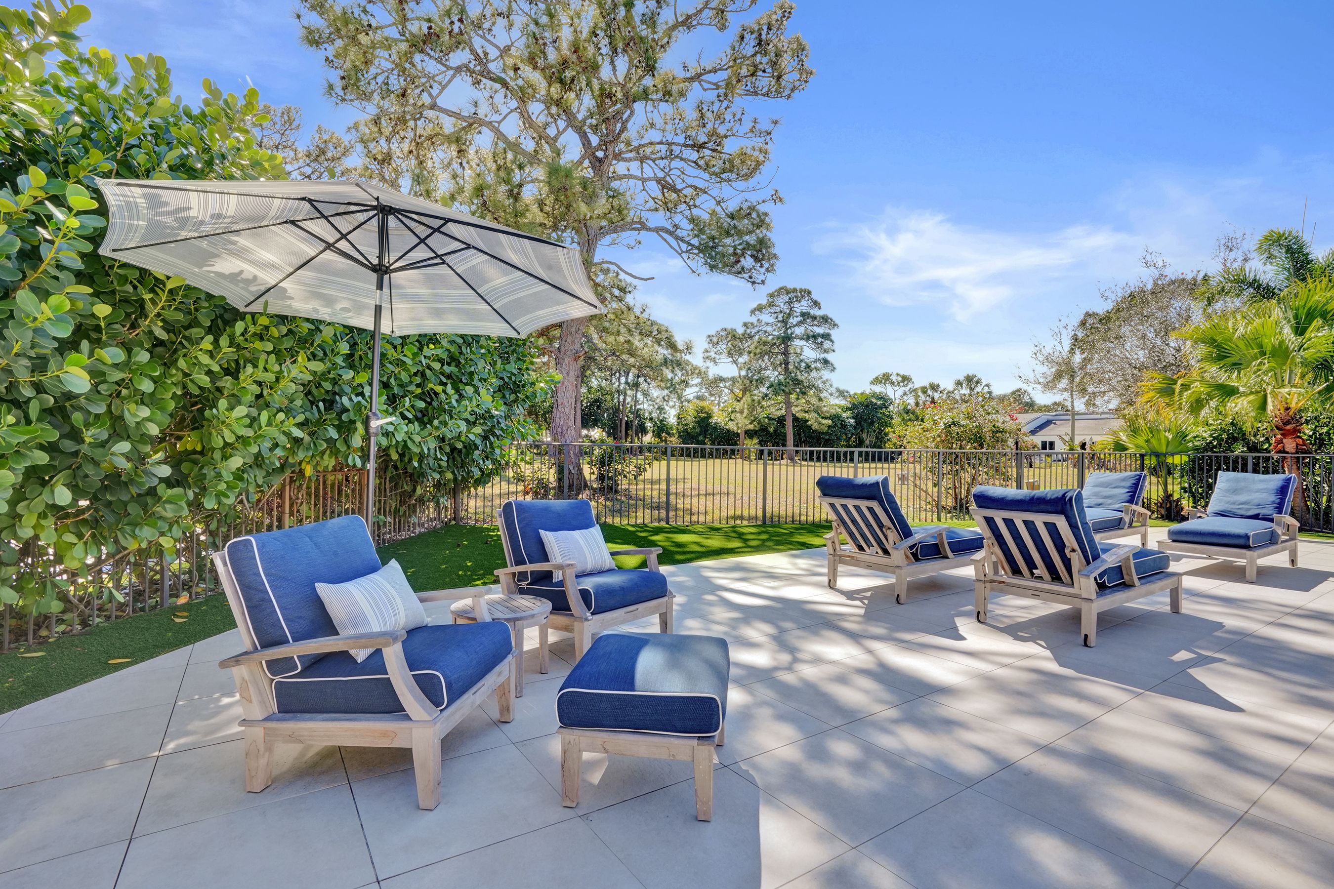 614 W Lakewoode Circle Delray Beach FL 33445
