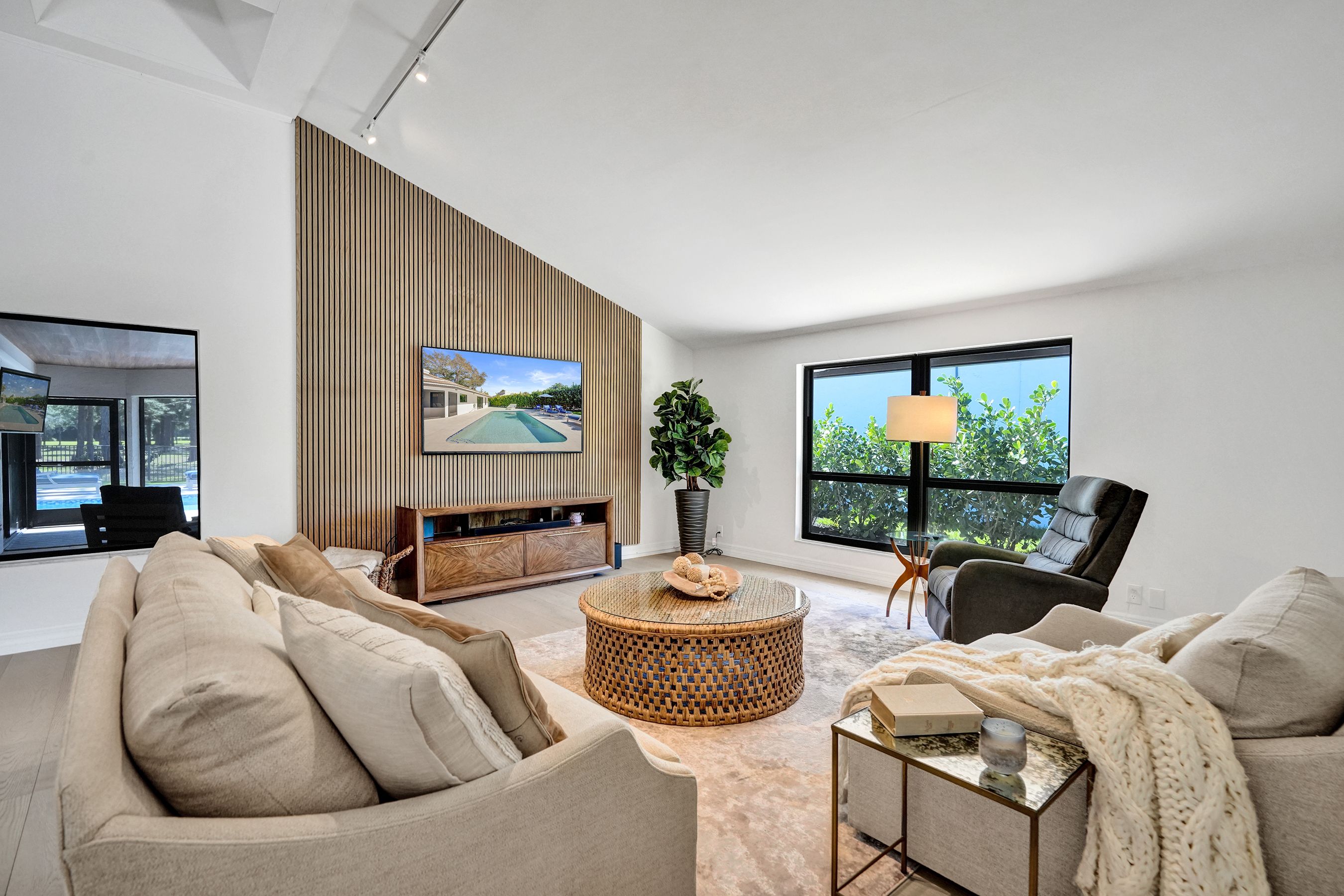 614 W Lakewoode Circle Delray Beach FL 33445