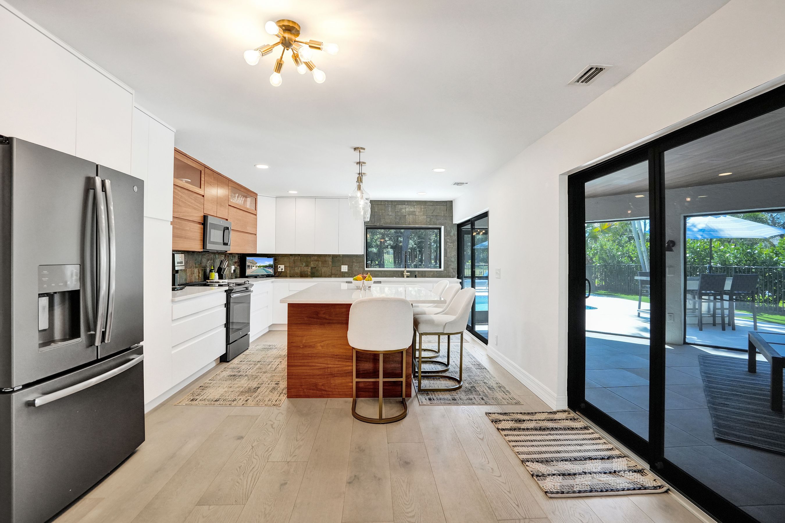 614 W Lakewoode Circle Delray Beach FL 33445