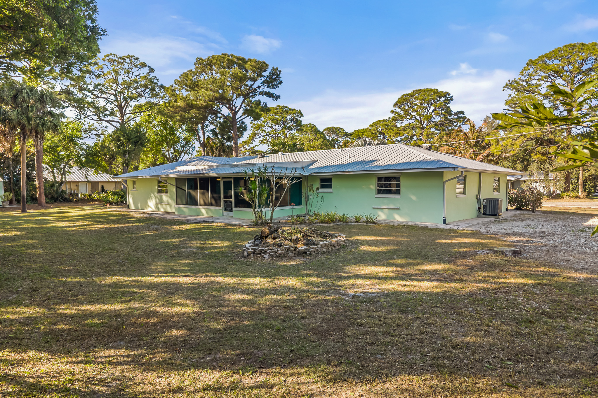 1201 Oak Avenue Fort Pierce FL 34982