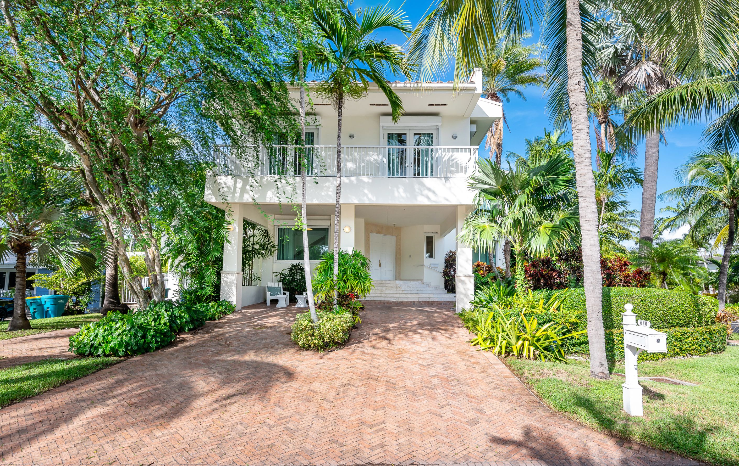650 Curtiswood Drive Key Biscayne FL 33149