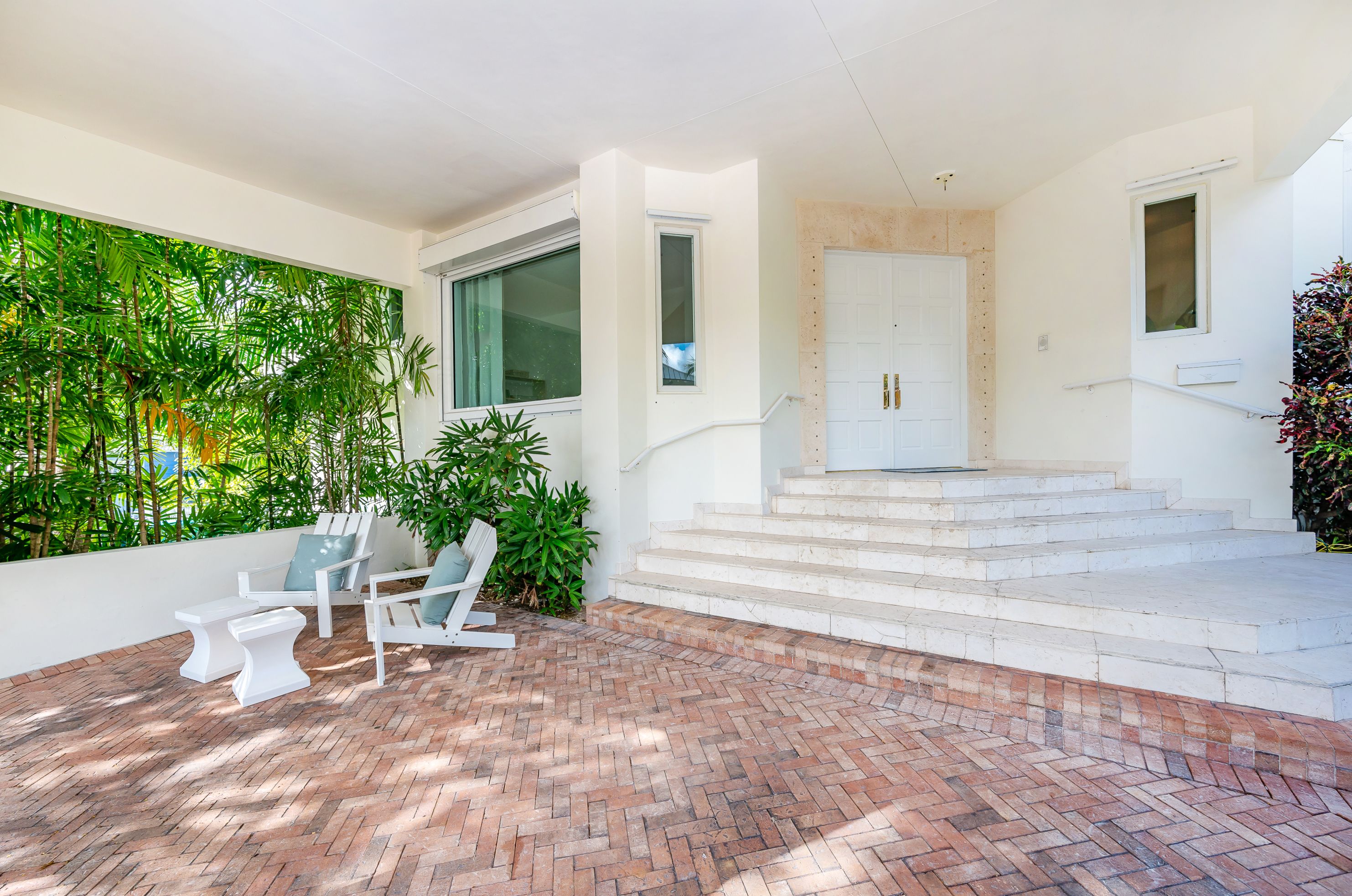 650 Curtiswood Drive Key Biscayne FL 33149