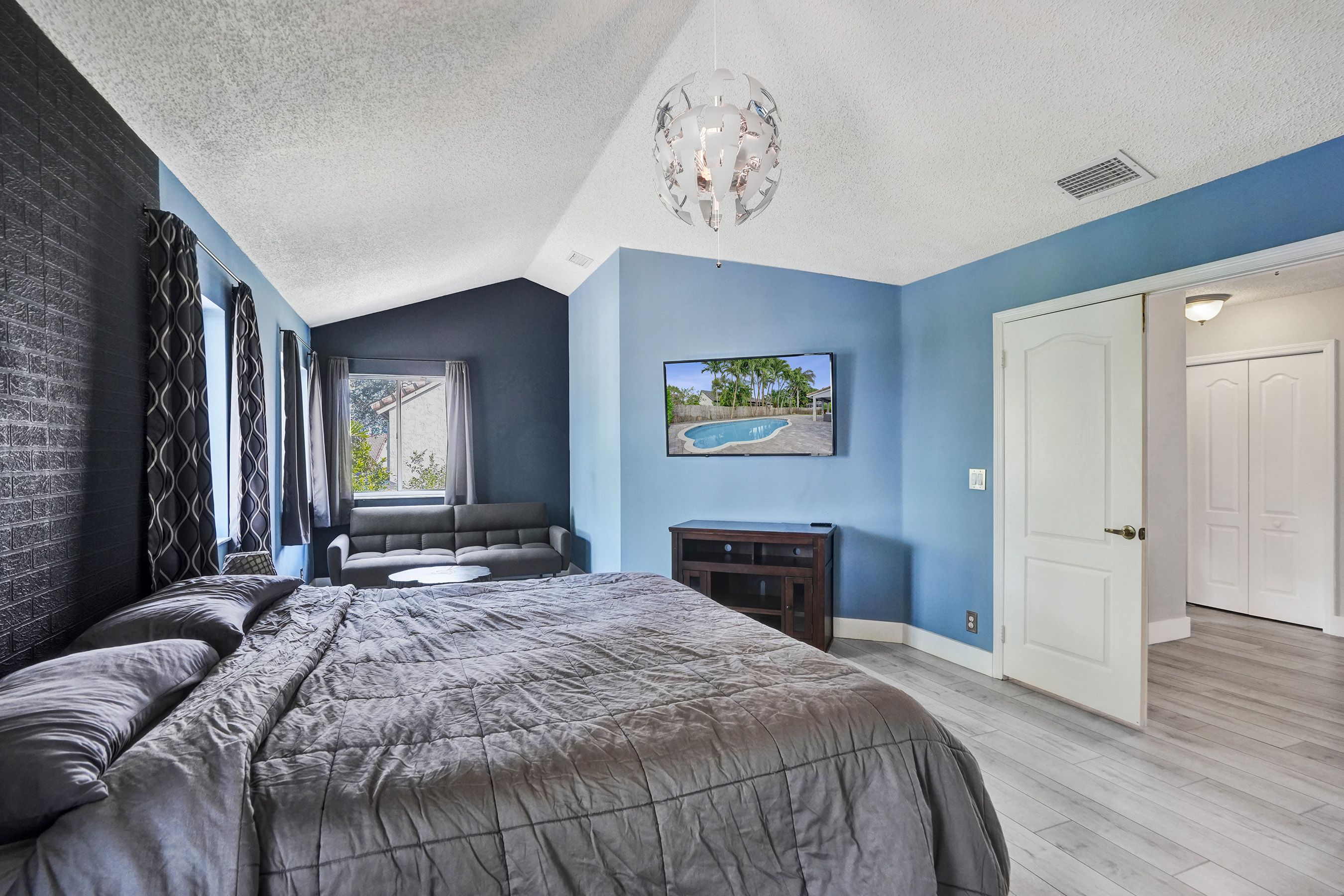 19321 NW 10th Street Pembroke Pines FL 33029