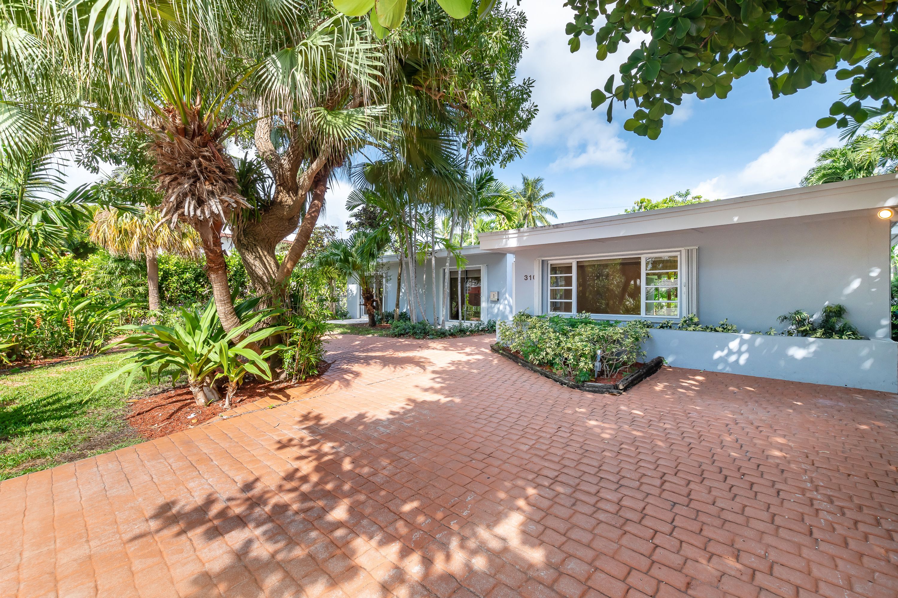 310 Harbor Court Key Biscayne FL 33149