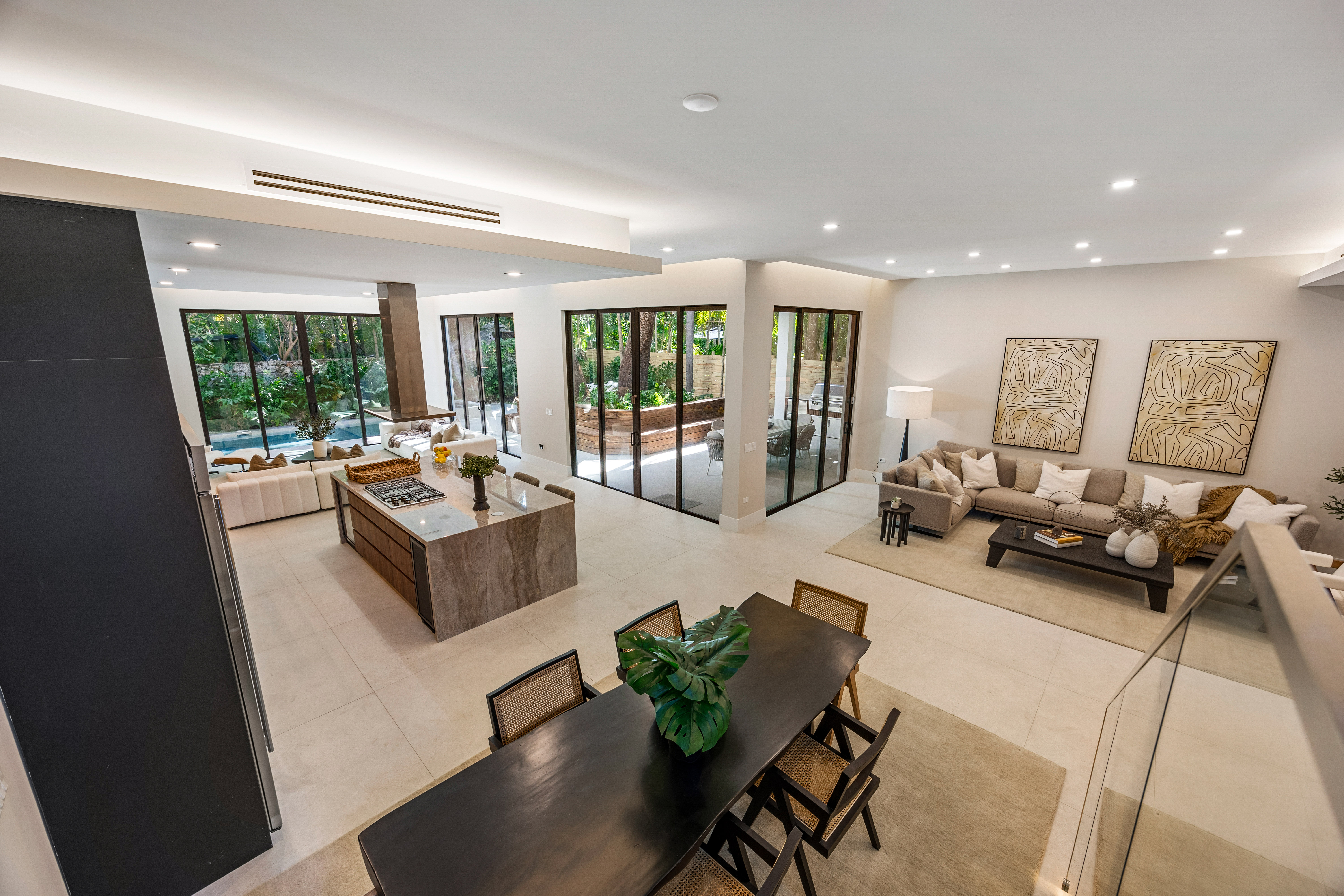 2805 Freeman Street Miami FL 33133