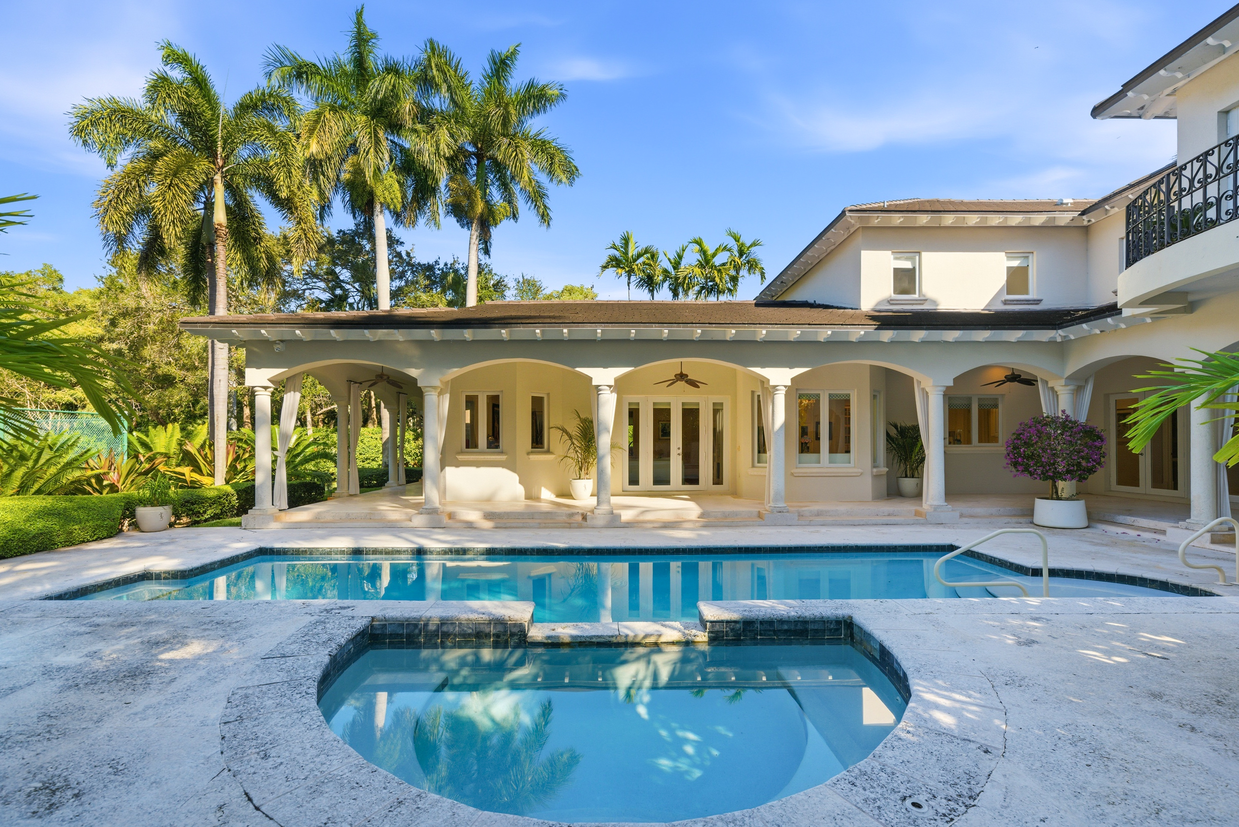 8400 SW 52nd Avenue Miami FL 33143