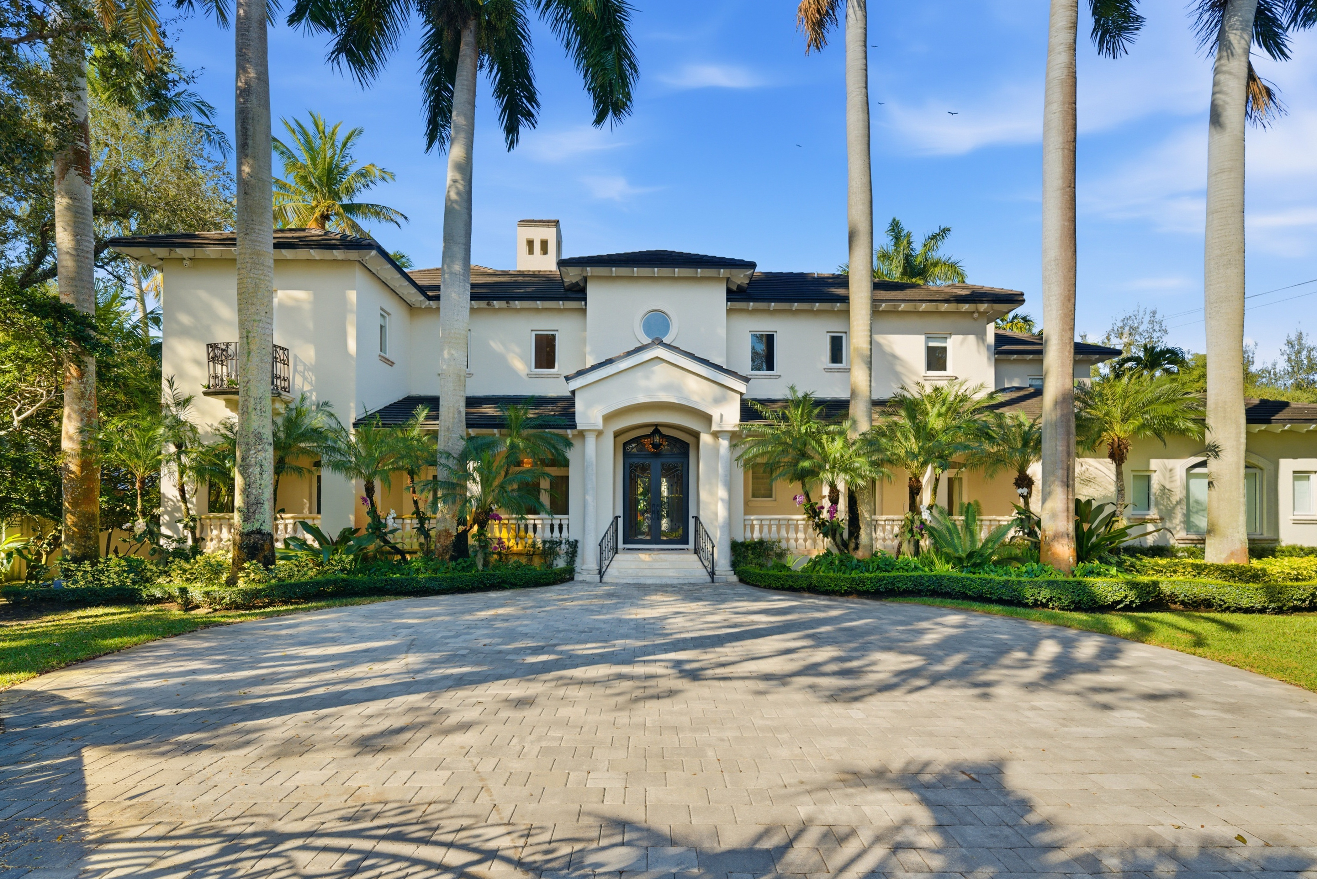 8400 SW 52nd Avenue Miami FL 33143