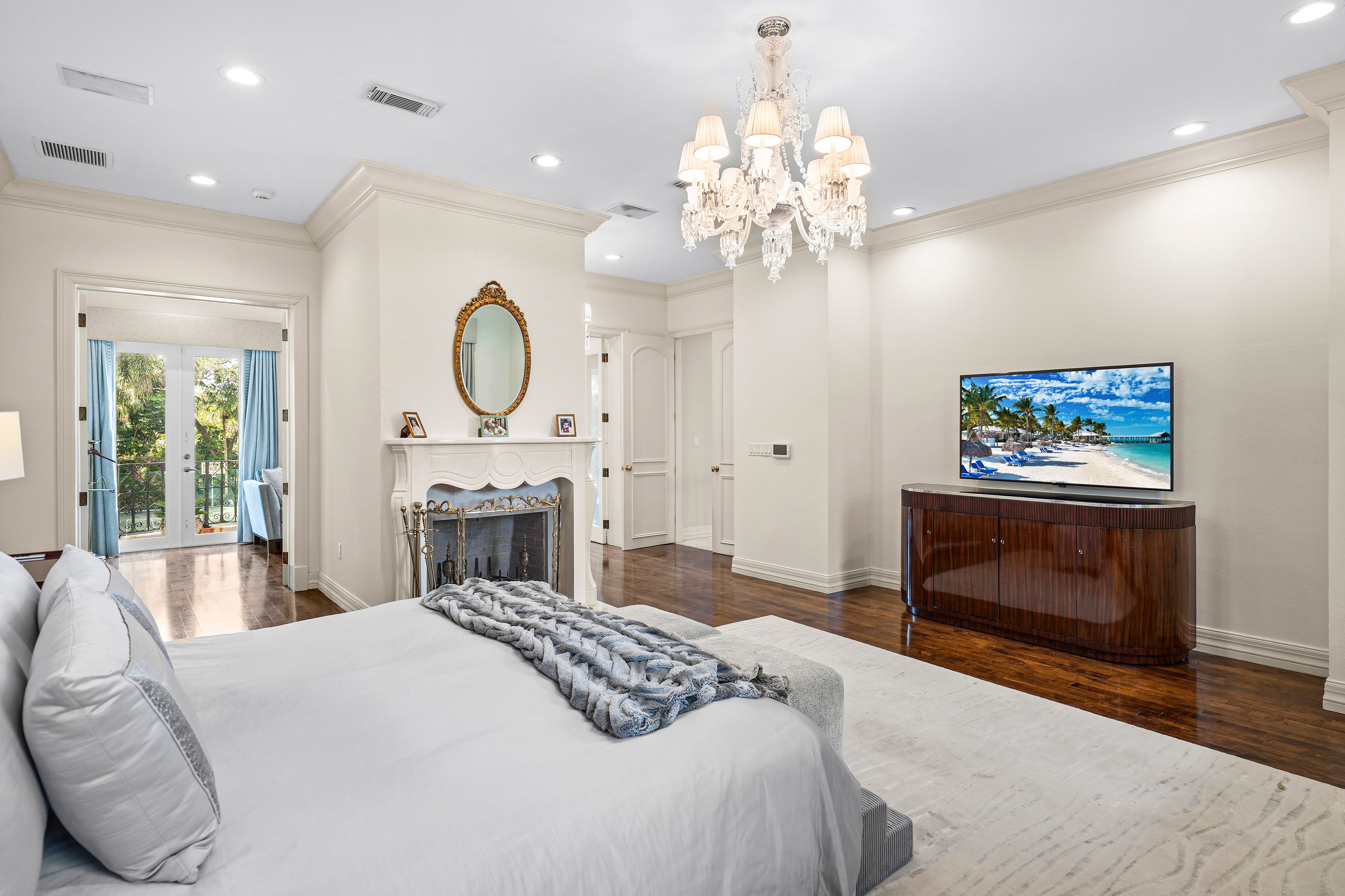 8400 SW 52nd Avenue Miami FL 33143