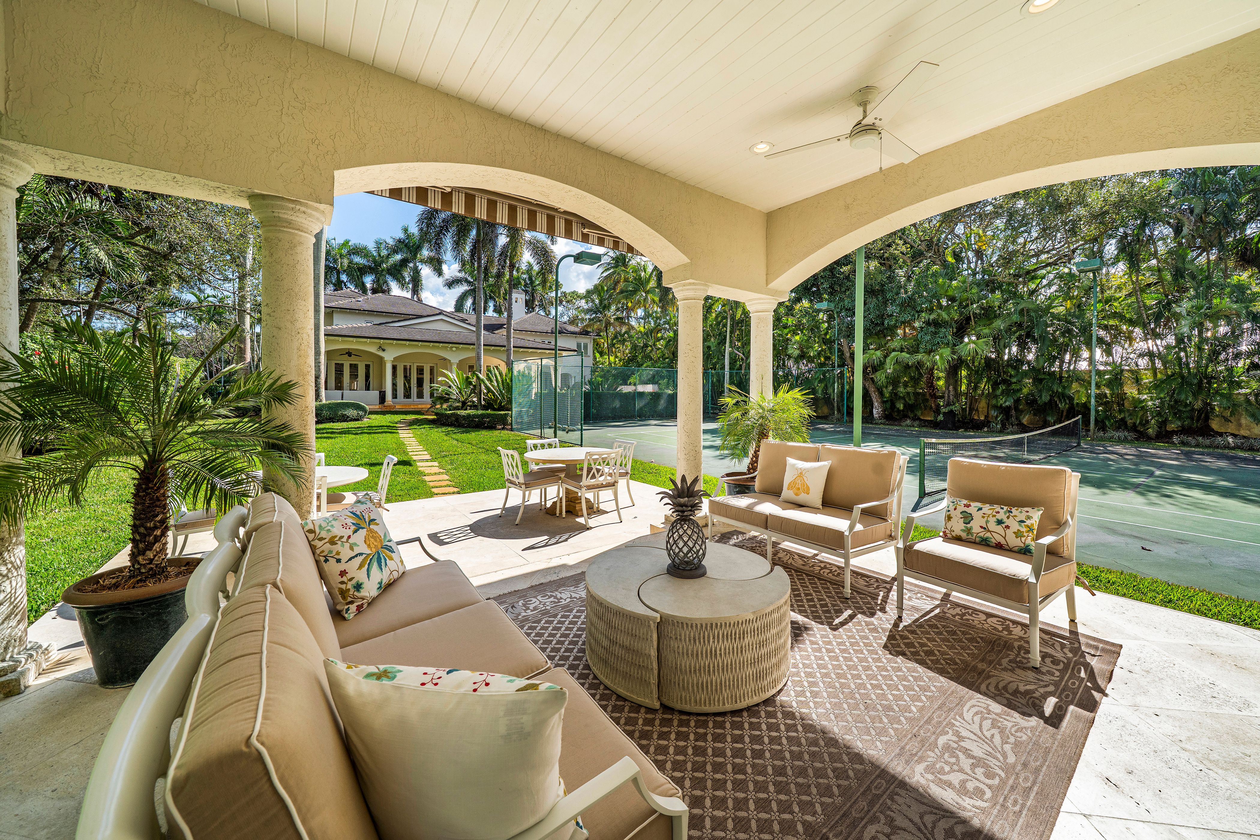 8400 SW 52nd Avenue Miami FL 33143