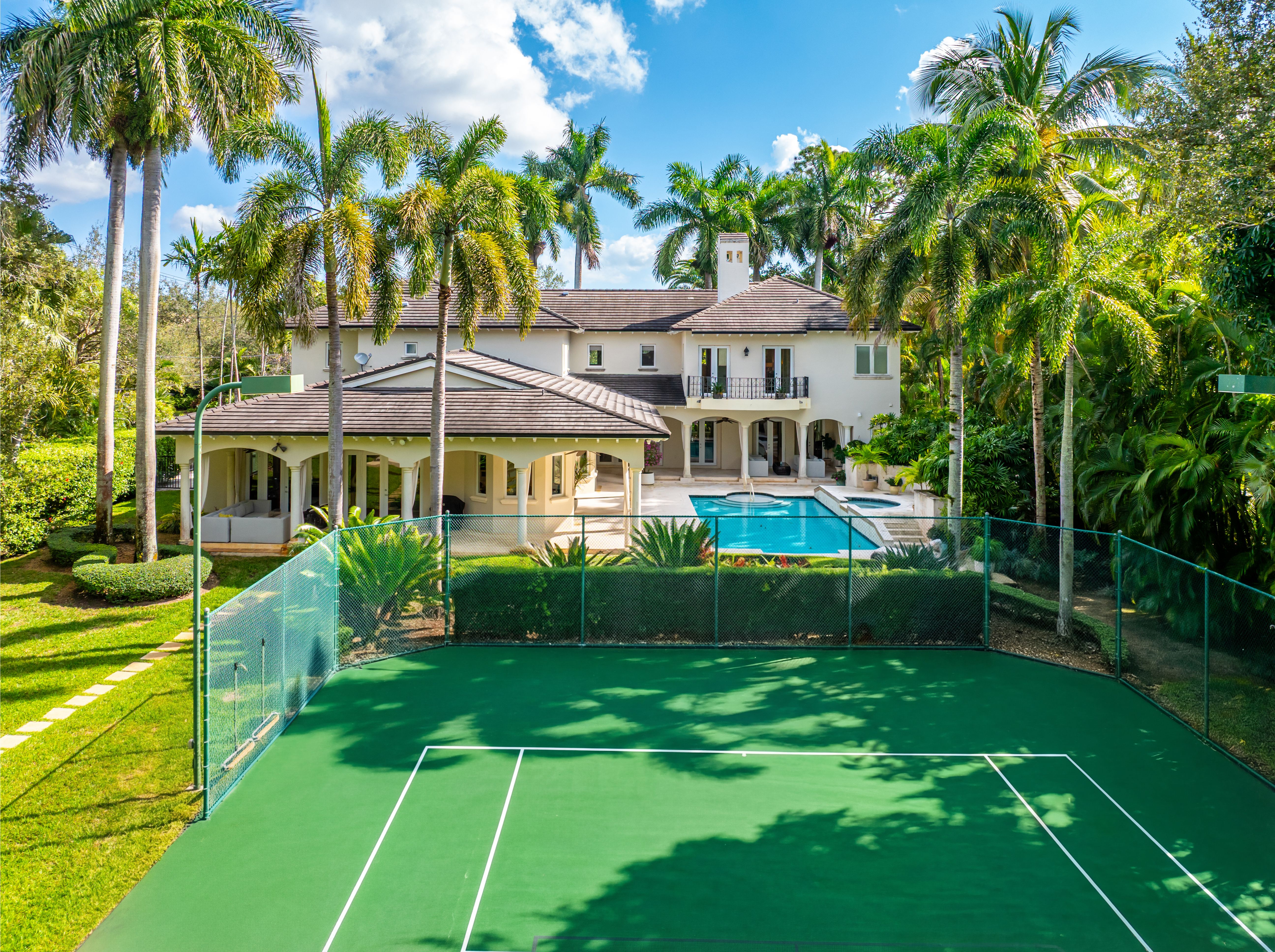 8400 SW 52nd Avenue Miami FL 33143