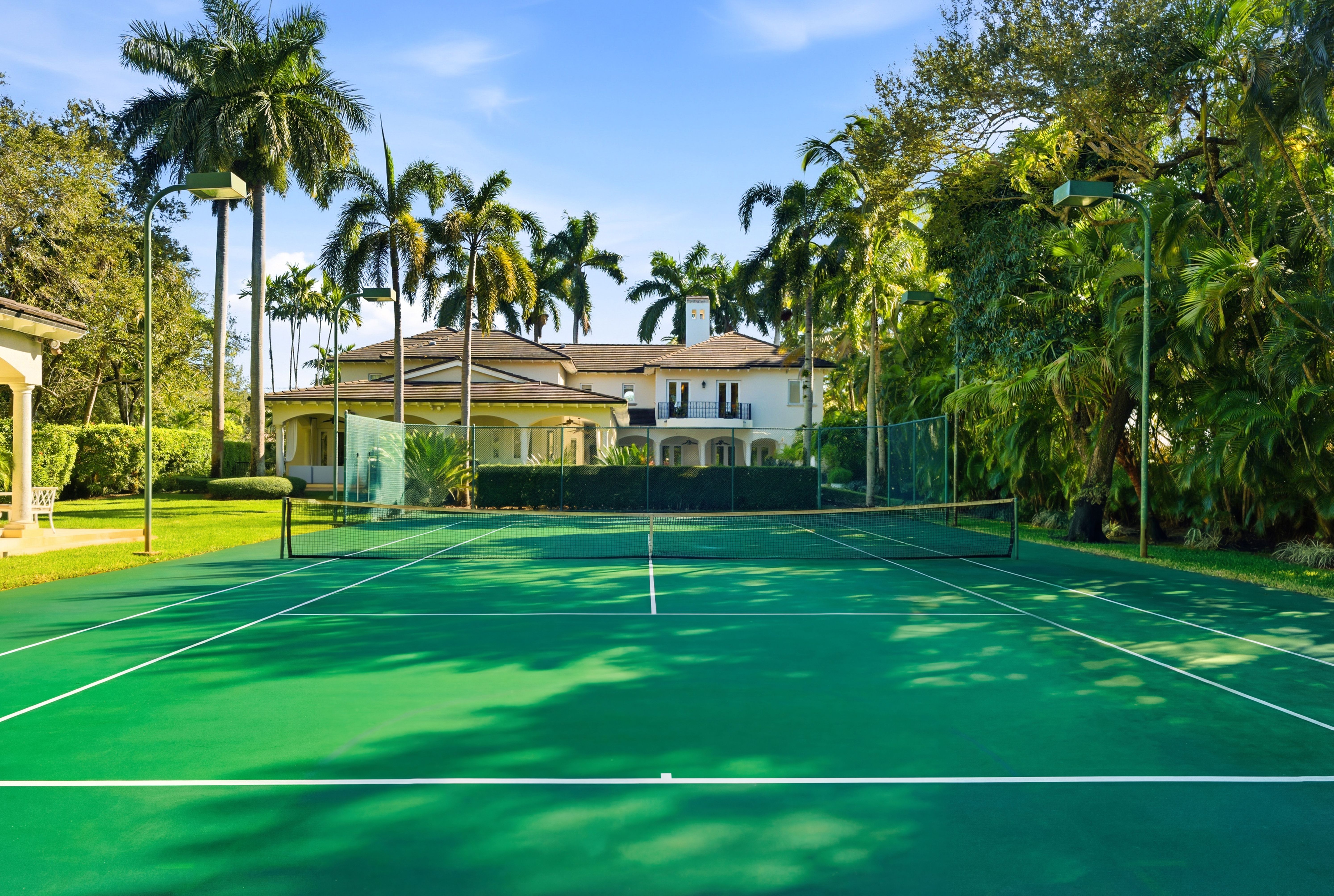 8400 SW 52nd Avenue Miami FL 33143