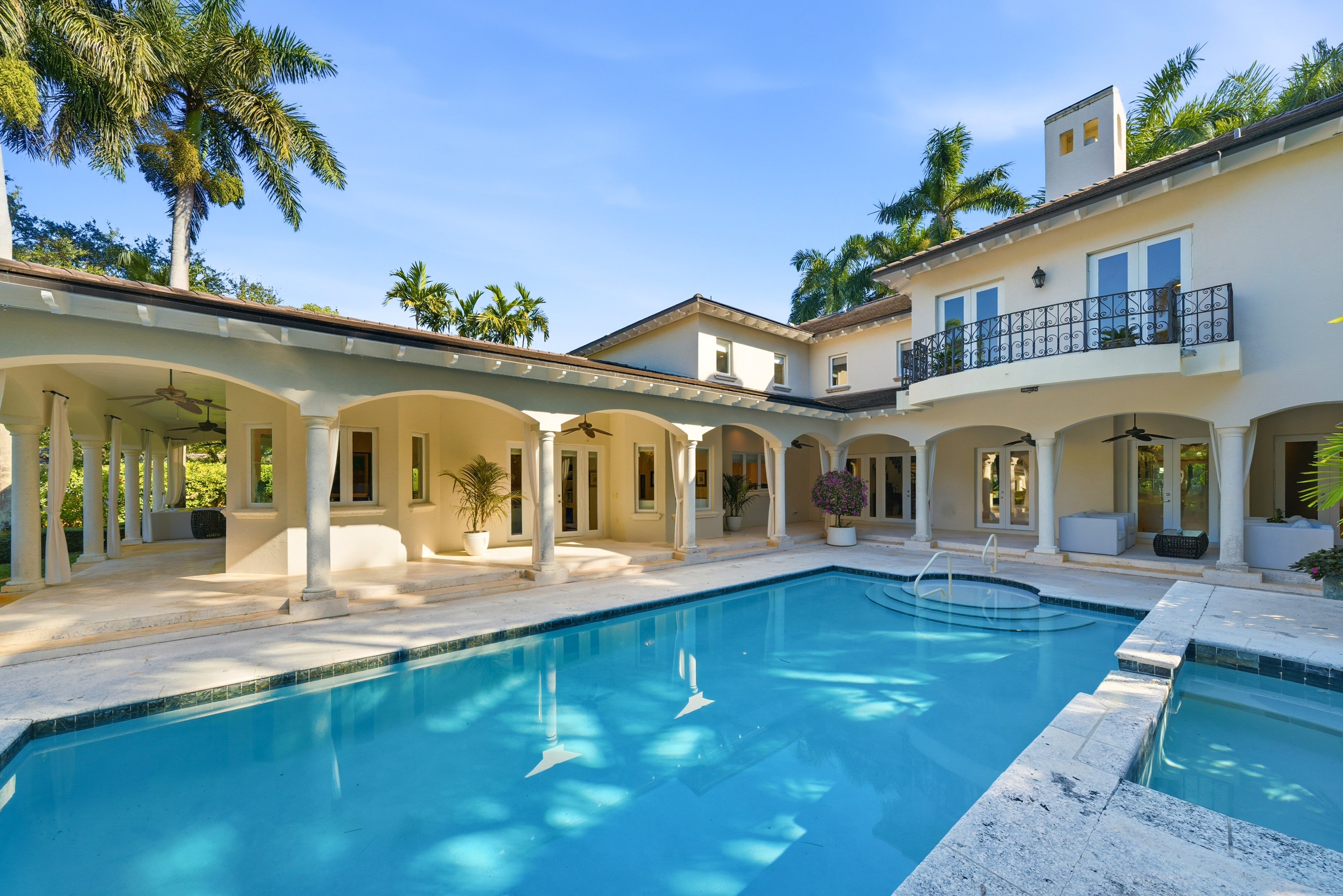 8400 SW 52nd Avenue Miami FL 33143
