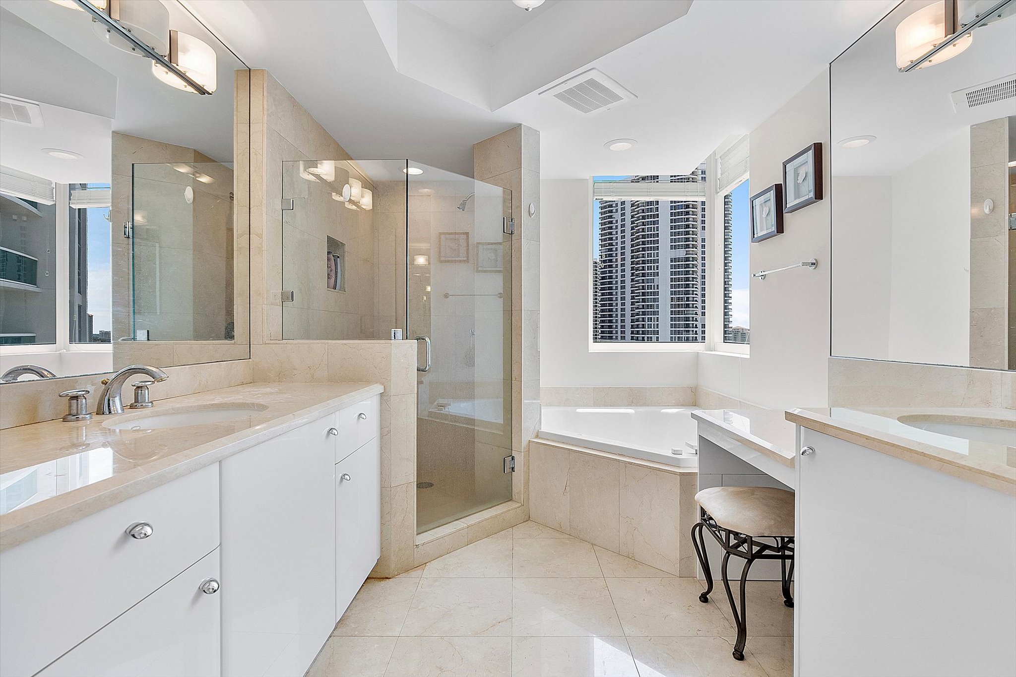 19400 Turnberry Way Aventura FL 33180