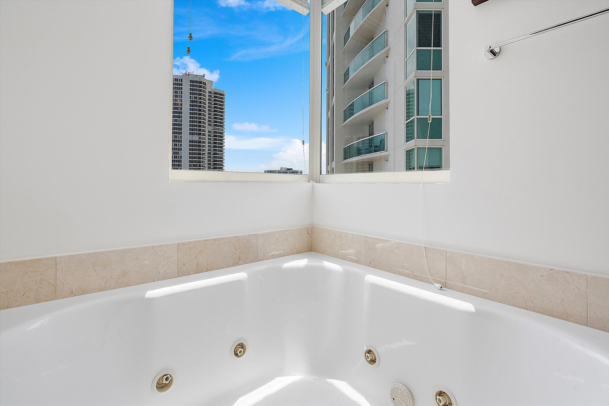 19400 Turnberry Way Aventura FL 33180