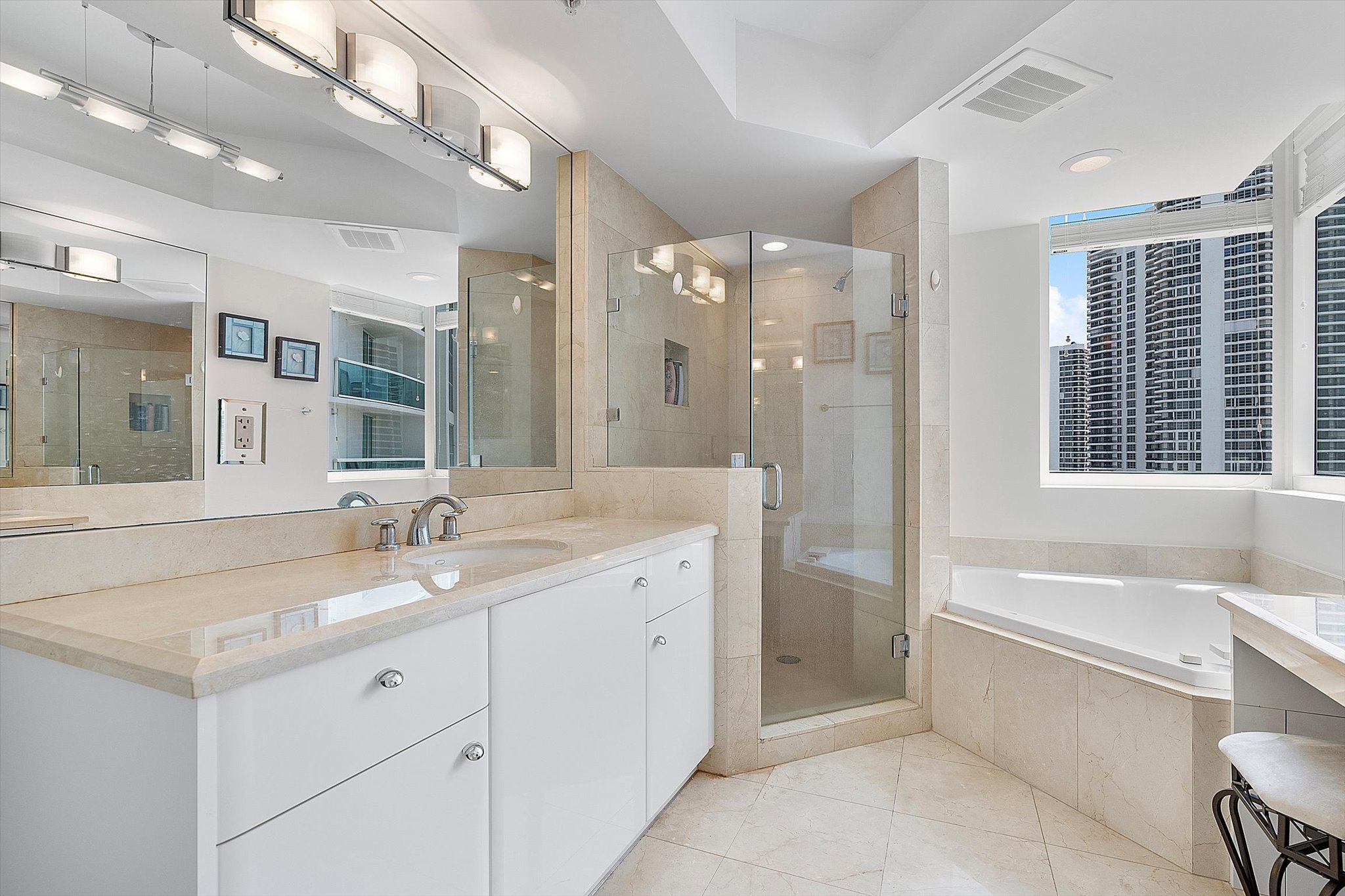 19400 Turnberry Way Aventura FL 33180