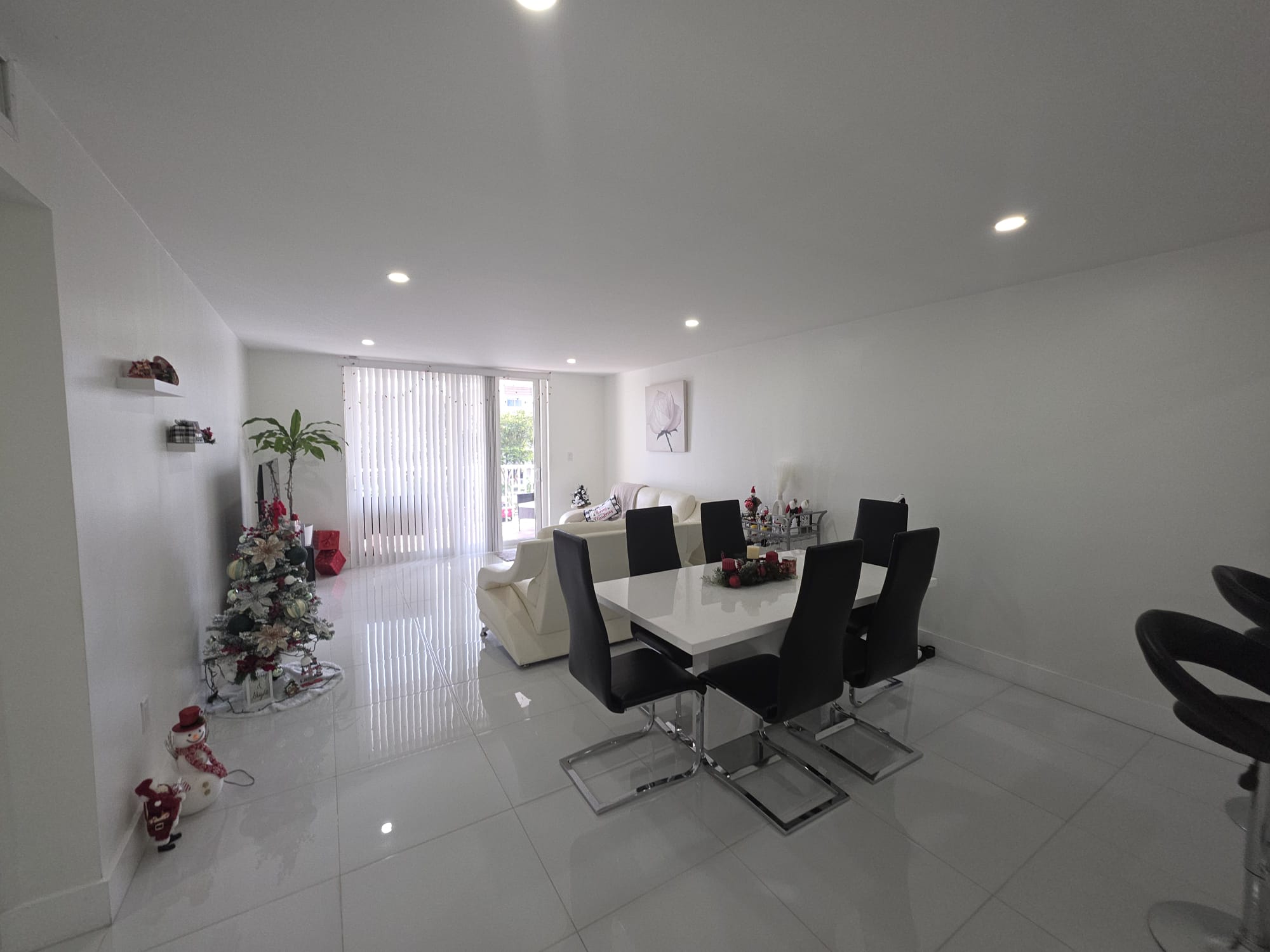 6970 NW 186th Street Hialeah FL 33015