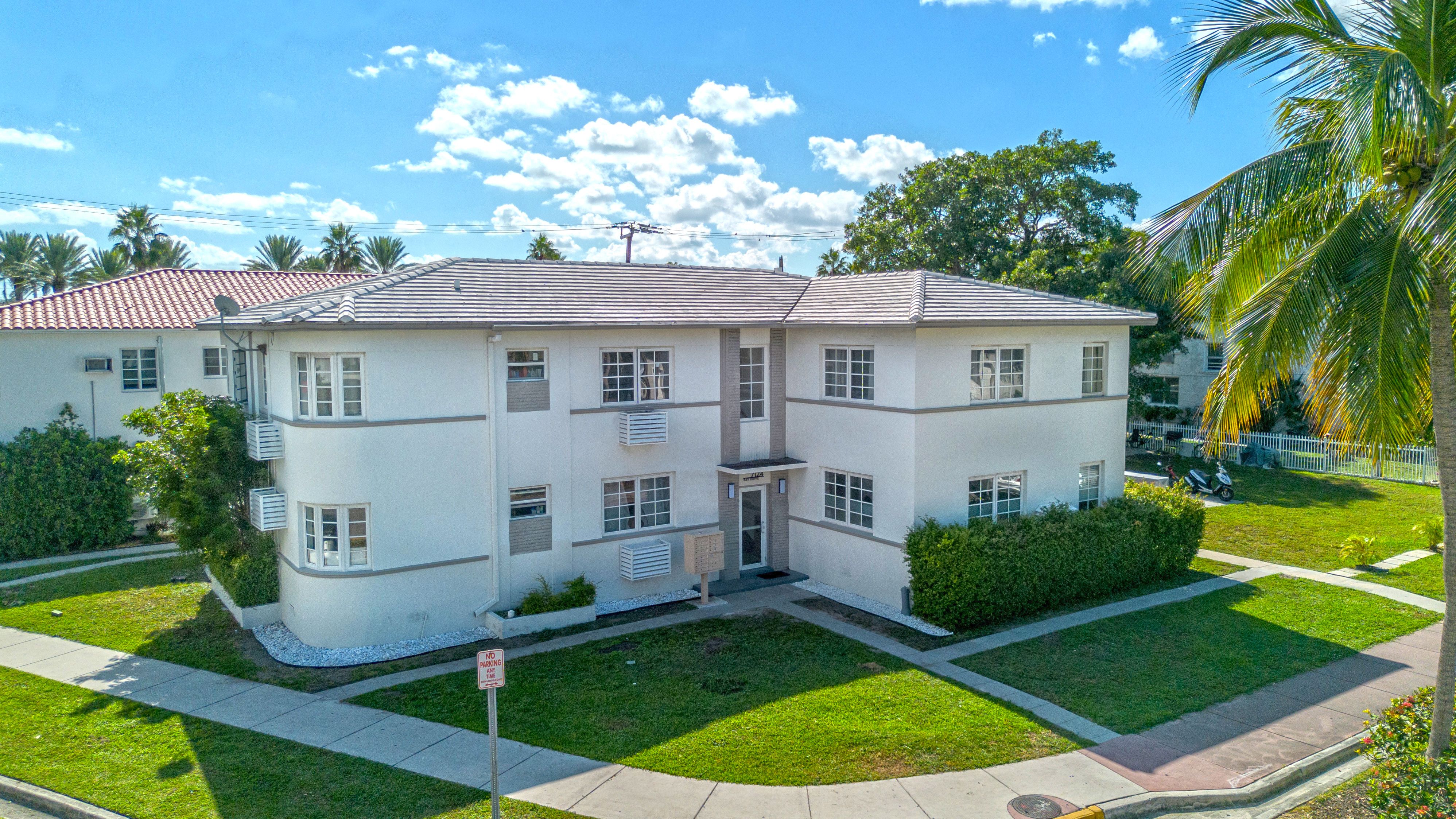7124 Bay Drive Miami Beach FL 33141