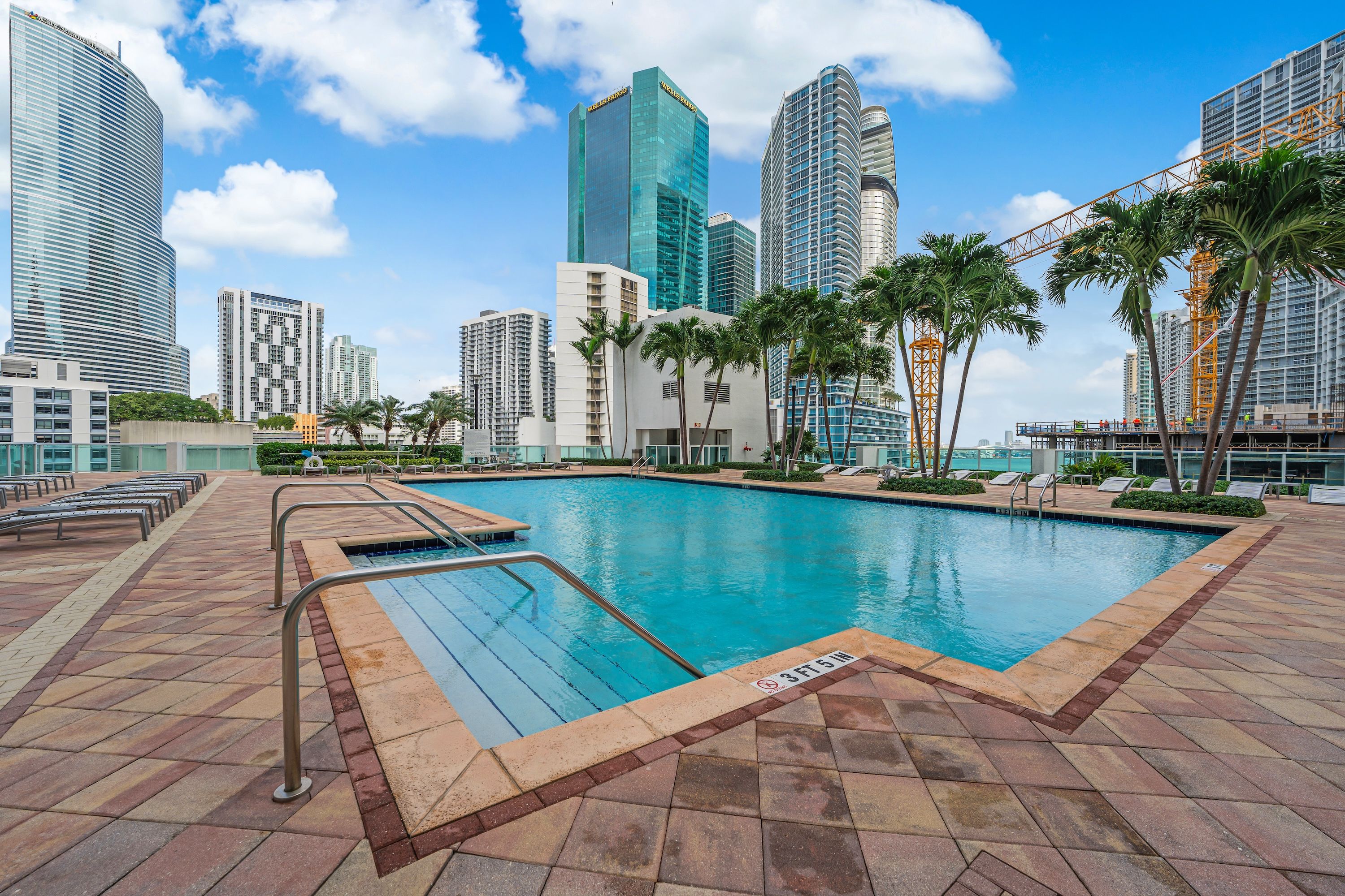31 SE 5th Street Miami FL 33131