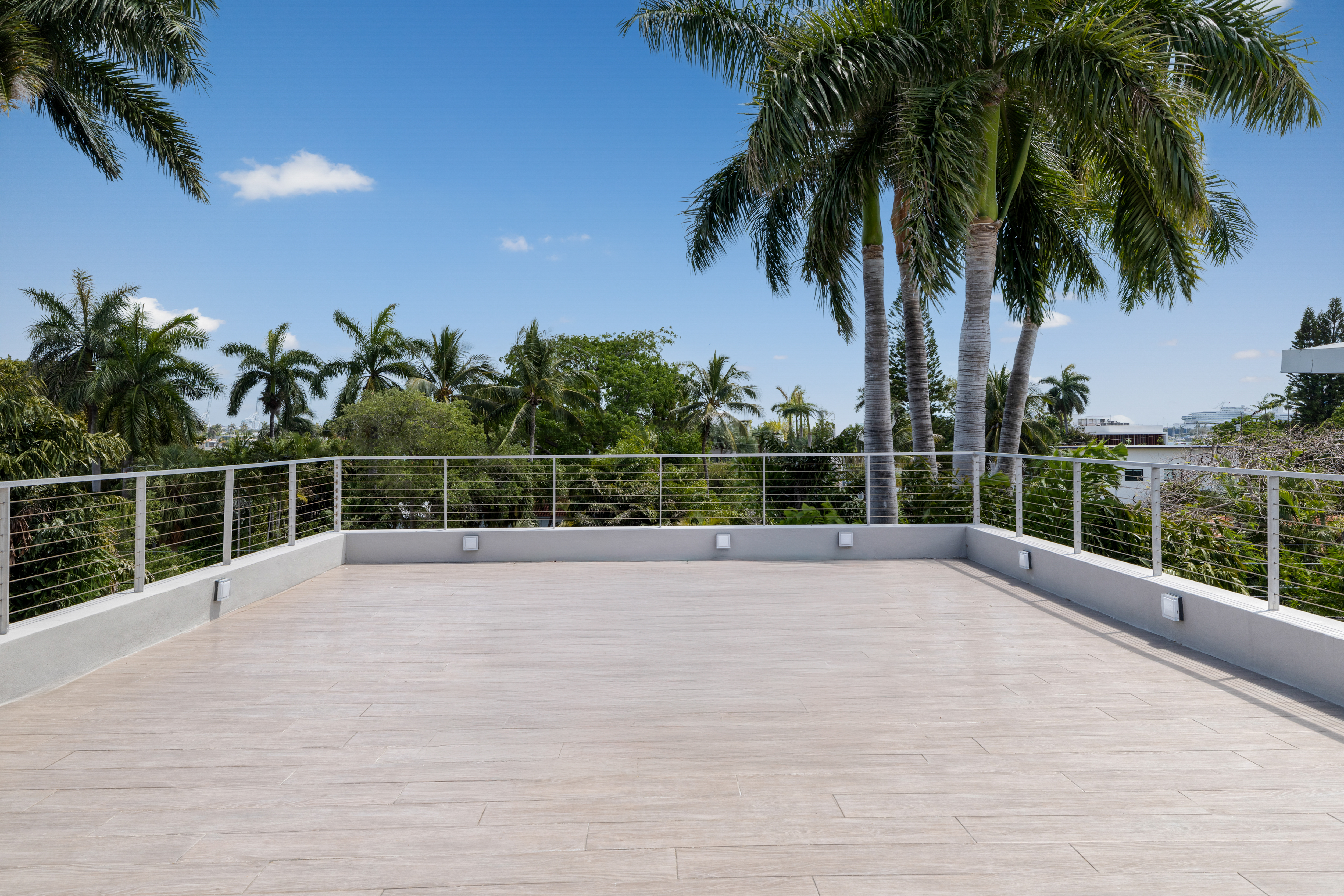1379 N Venetian Way Miami FL 33139